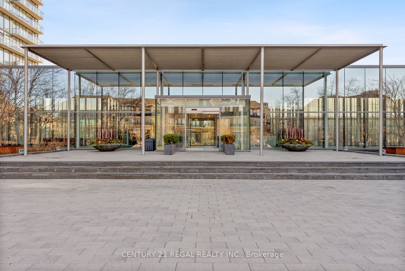 103 The Queensway Avenue 1307, Toronto, ON M6S 5B3 photo 3