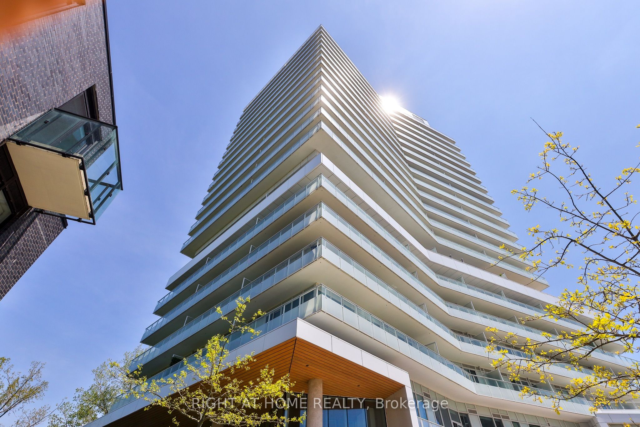 20 Brin Drive 2003, Toronto, ON M8X 0B2