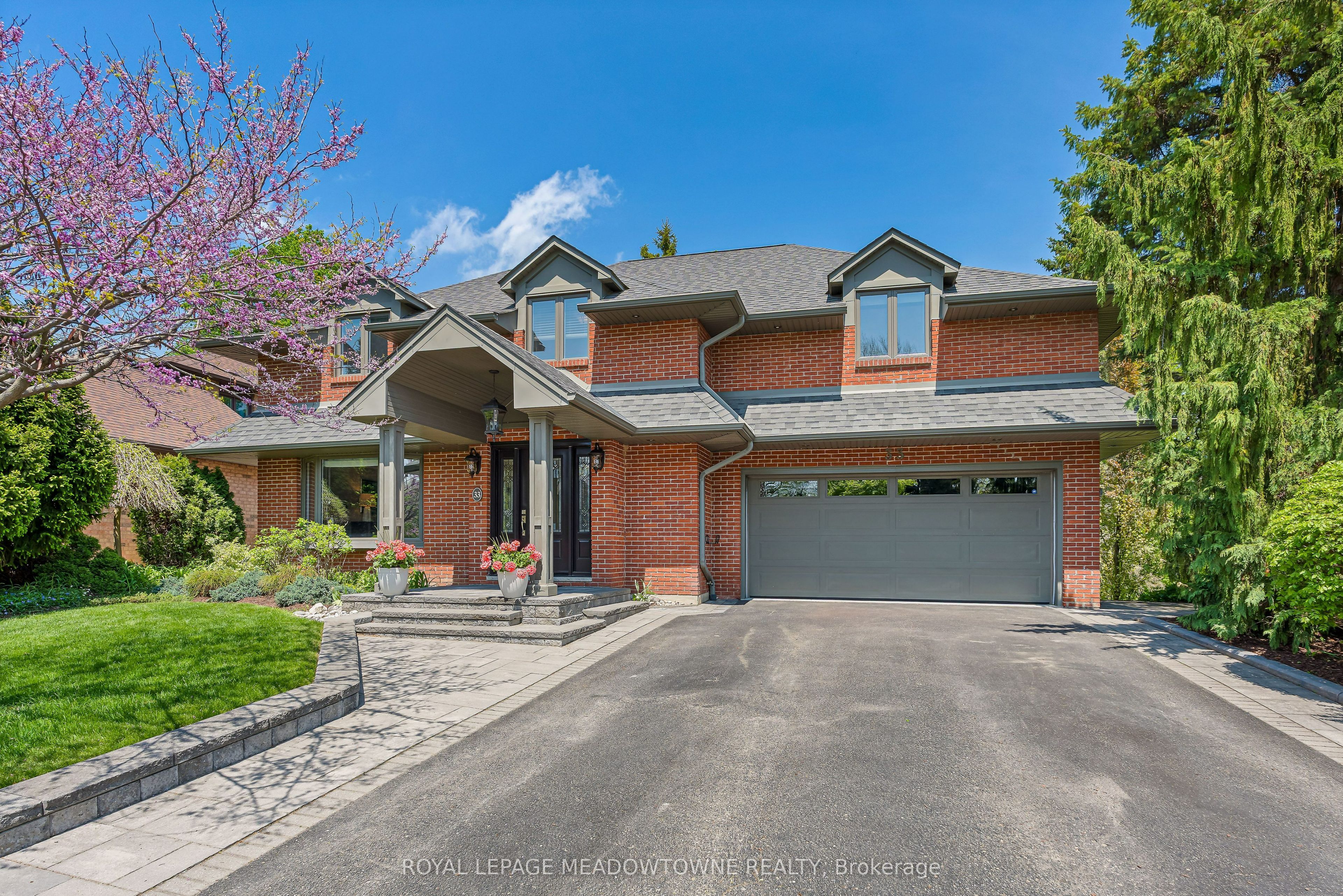 33 Heslop Court, Halton Hills, ON L7G 4Z8 photo 3