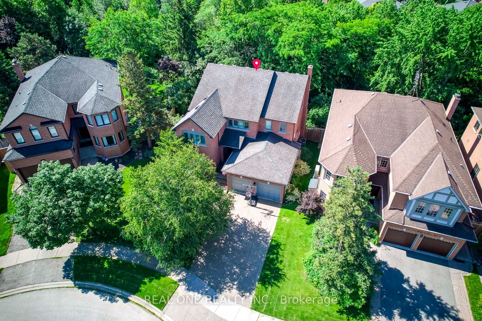 395 March Crescent, Oakville, ON L6H 5X7