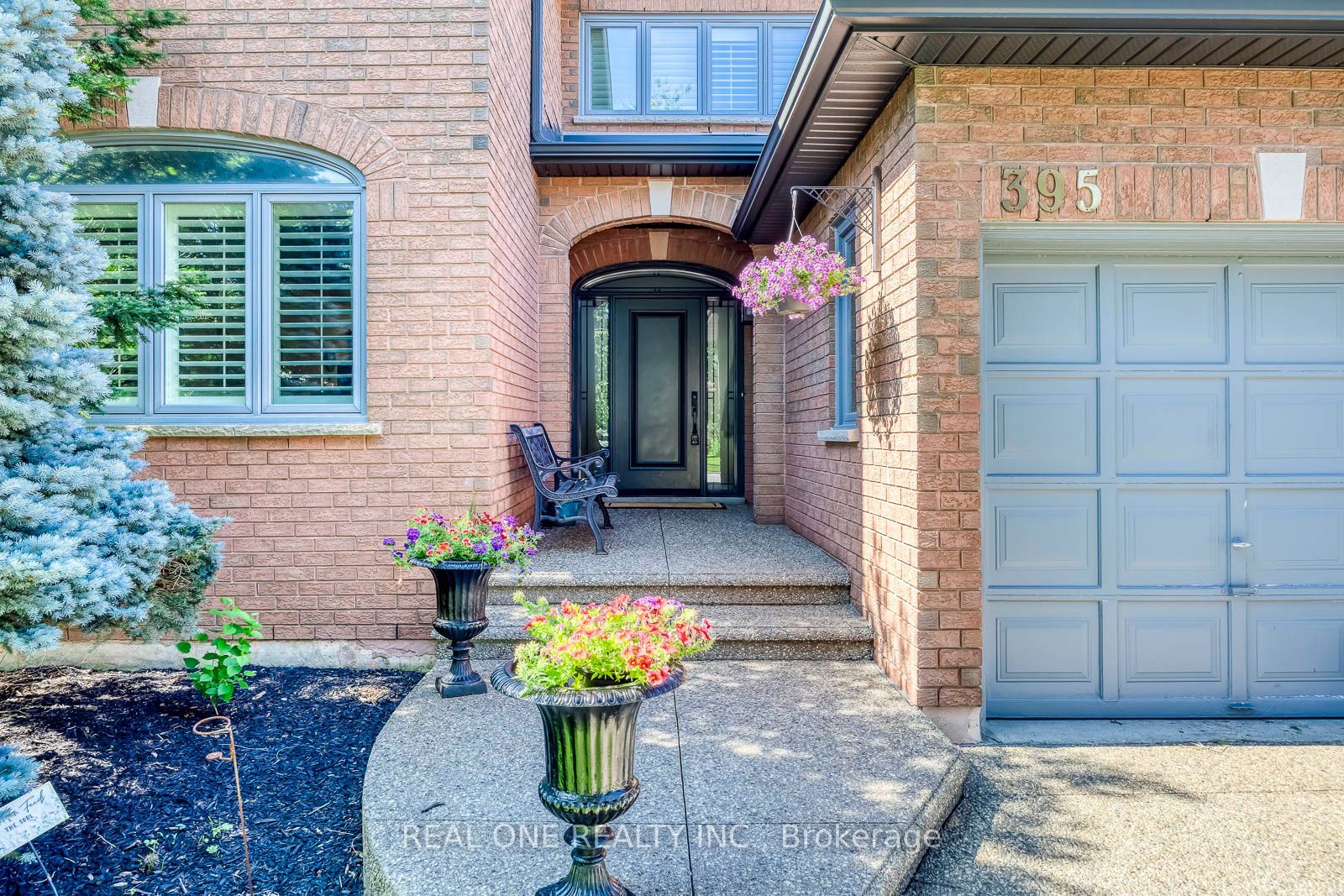 395 March Crescent, Oakville, ON L6H 5X7 photo 4