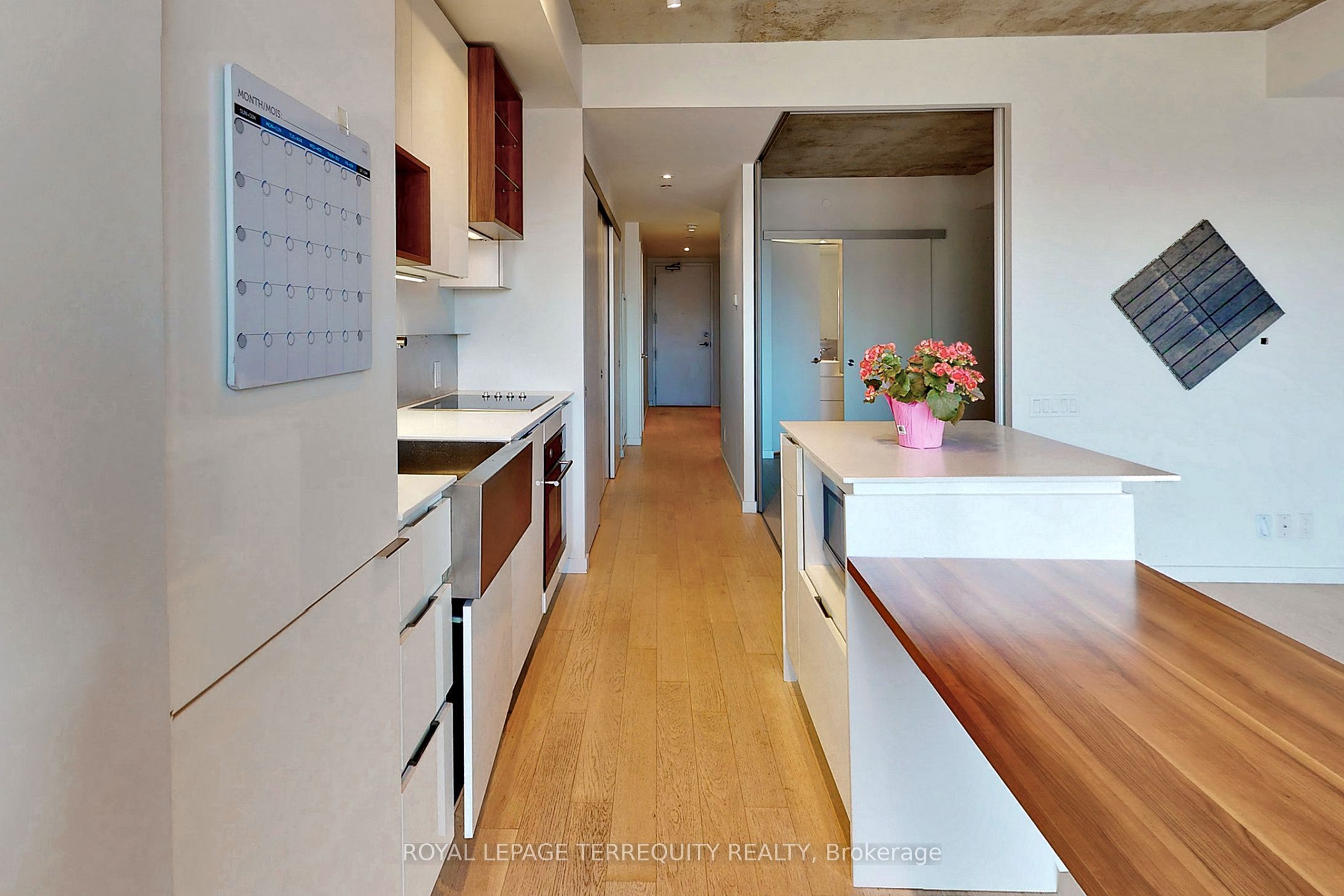 383 Sorauren Avenue 413, Toronto, ON M6R 0A4 photo 5