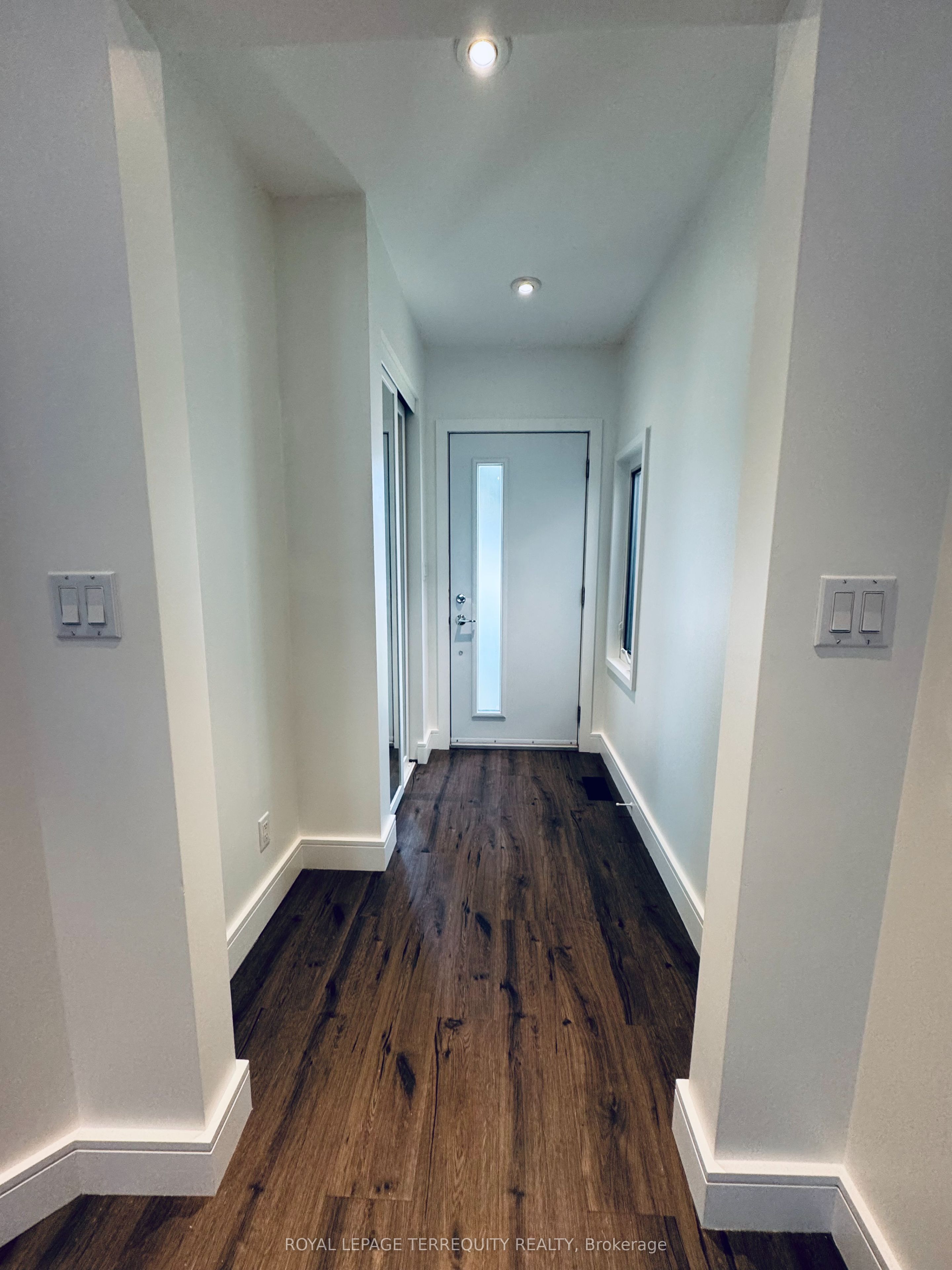 37 White Avenue, Toronto, ON M6N 1S7 photo 2