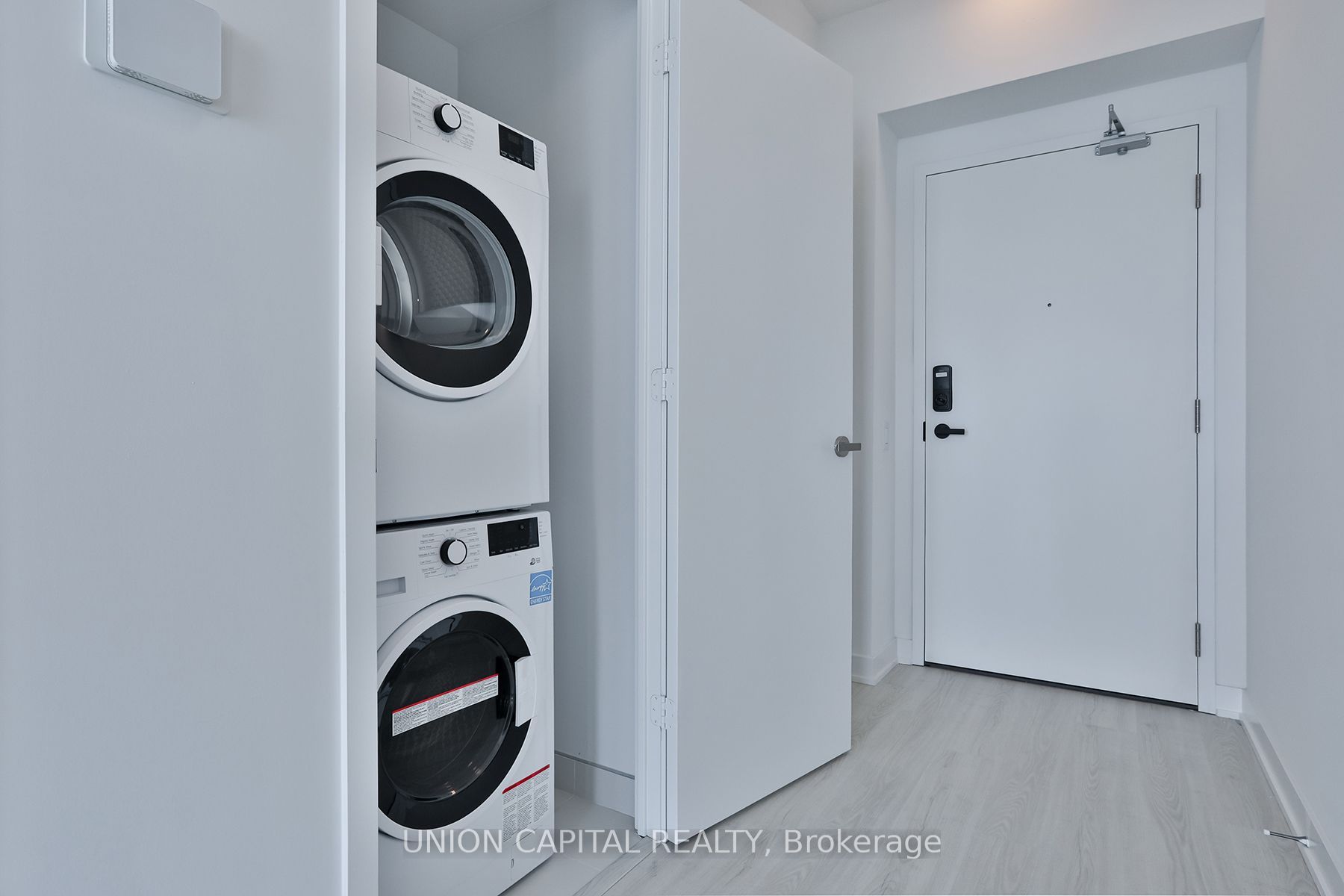 3883 Quartz Road 3307, Mississauga, ON L5B 0M4 photo 3