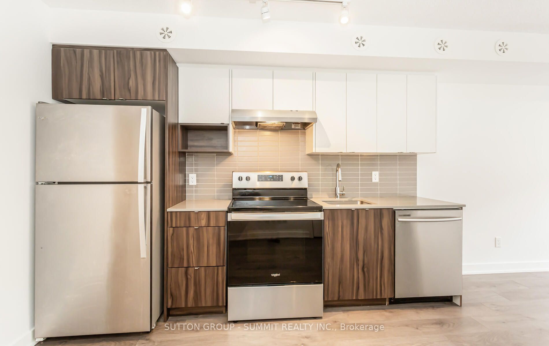 1137 Cooke Boulevard 207, Burlington, ON L7T 0C3 photo 3