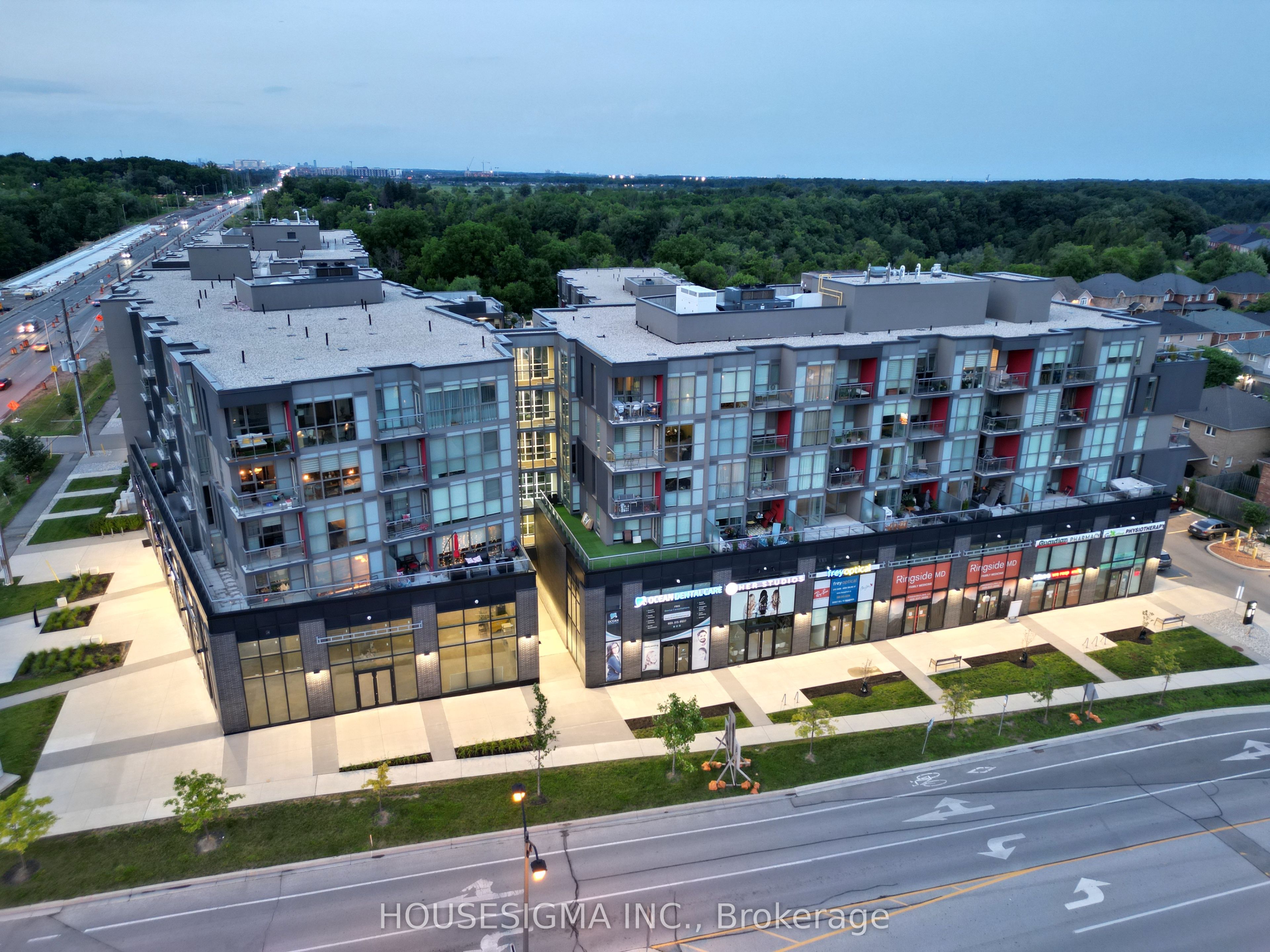 5230 Dundas Street A402, Burlington, ON L7L 0J5 photo 2