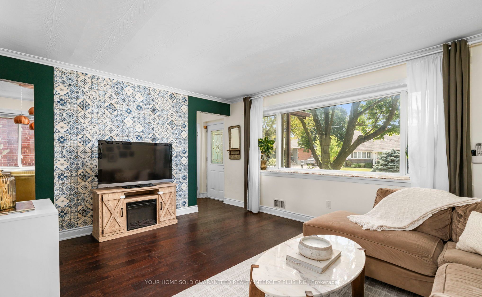 30 Garside Crescent, Toronto, ON M6M 2Z6 photo 5