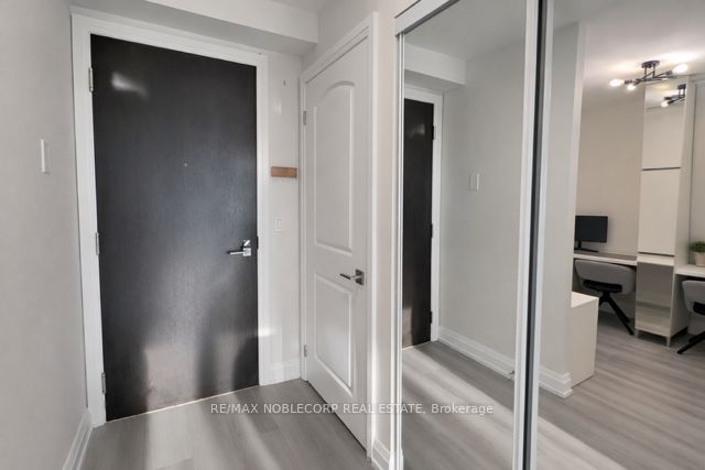 55 SW De Boers Drive 506, Toronto, ON M3J 0G5 photo 5