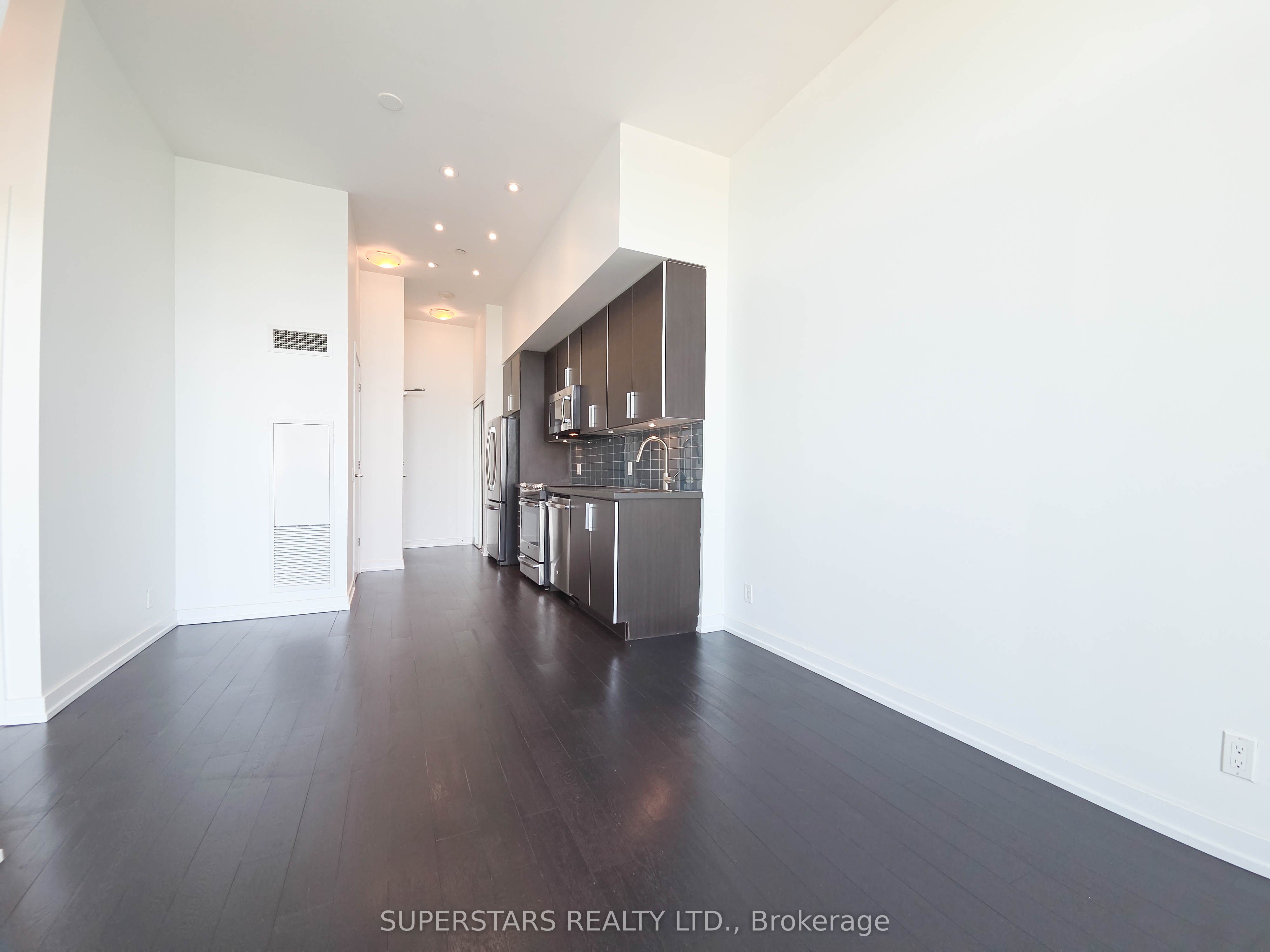 2200 Lake Shore Boulevard W Ph06, Toronto, ON M8V 1A4 photo 2