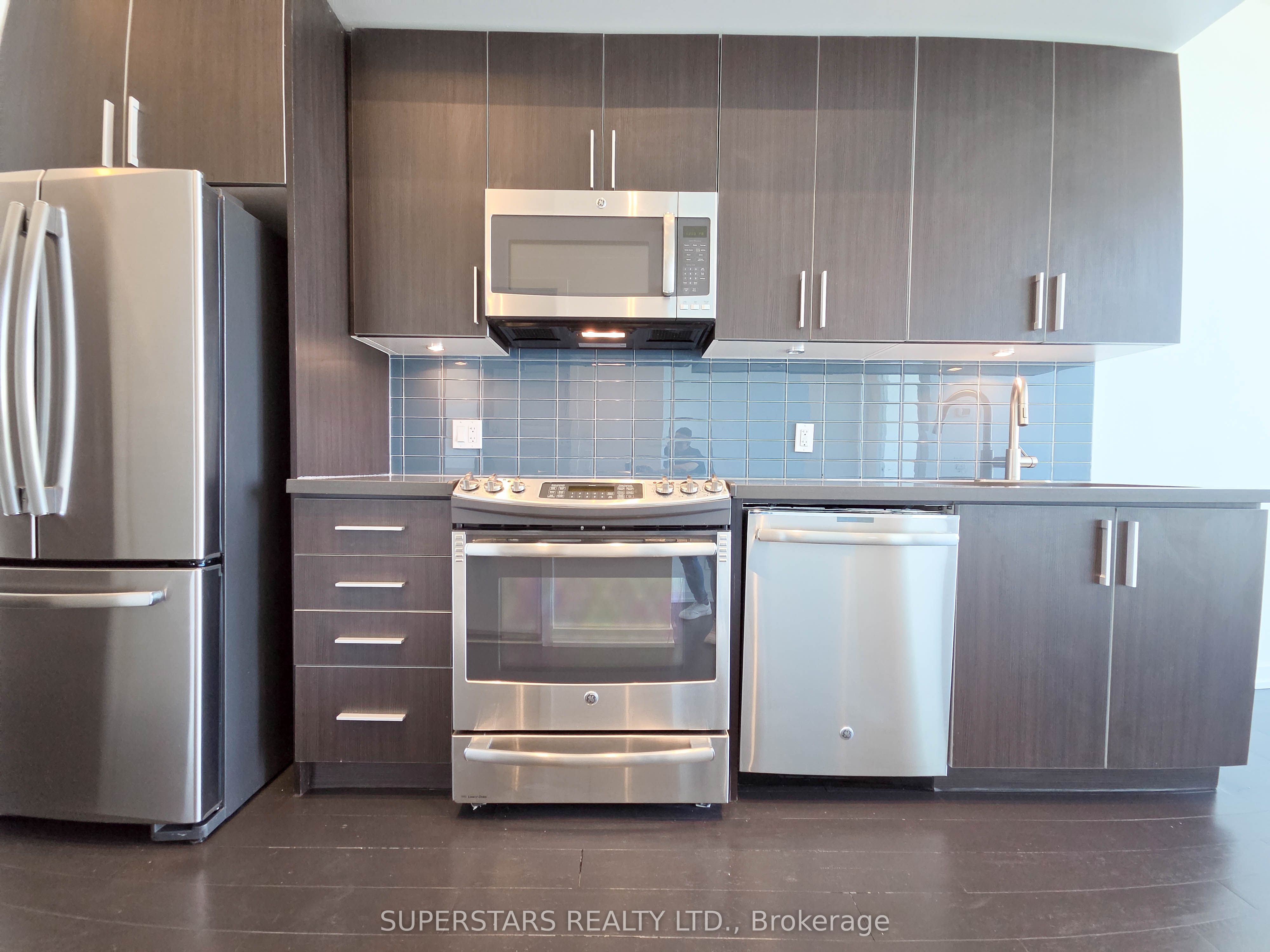 2200 Lake Shore Boulevard W Ph06, Toronto, ON M8V 1A4 photo 5