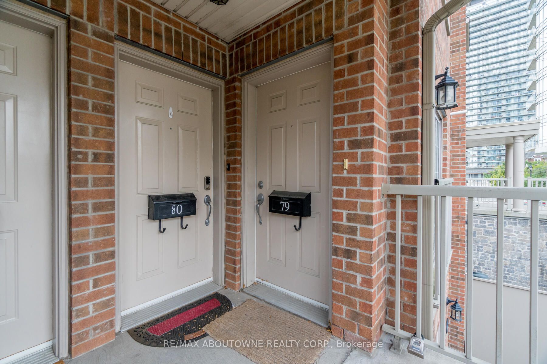 9 Windermere Avenue 79, Toronto, ON M6S 5A4 photo 3