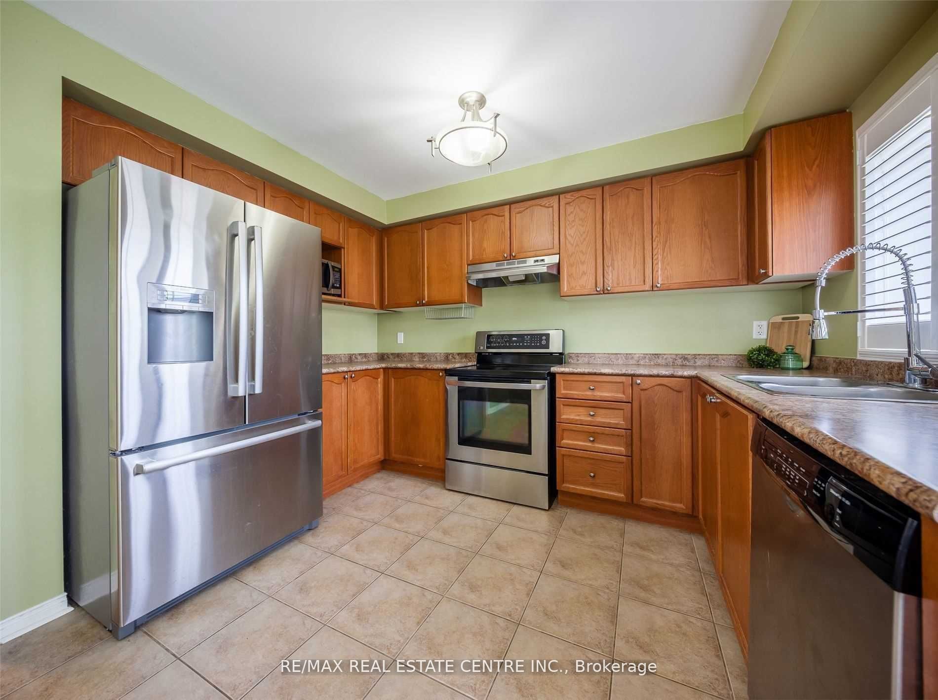 4950 Albina Way 99, Mississauga, ON L4Z 4J6 photo 3