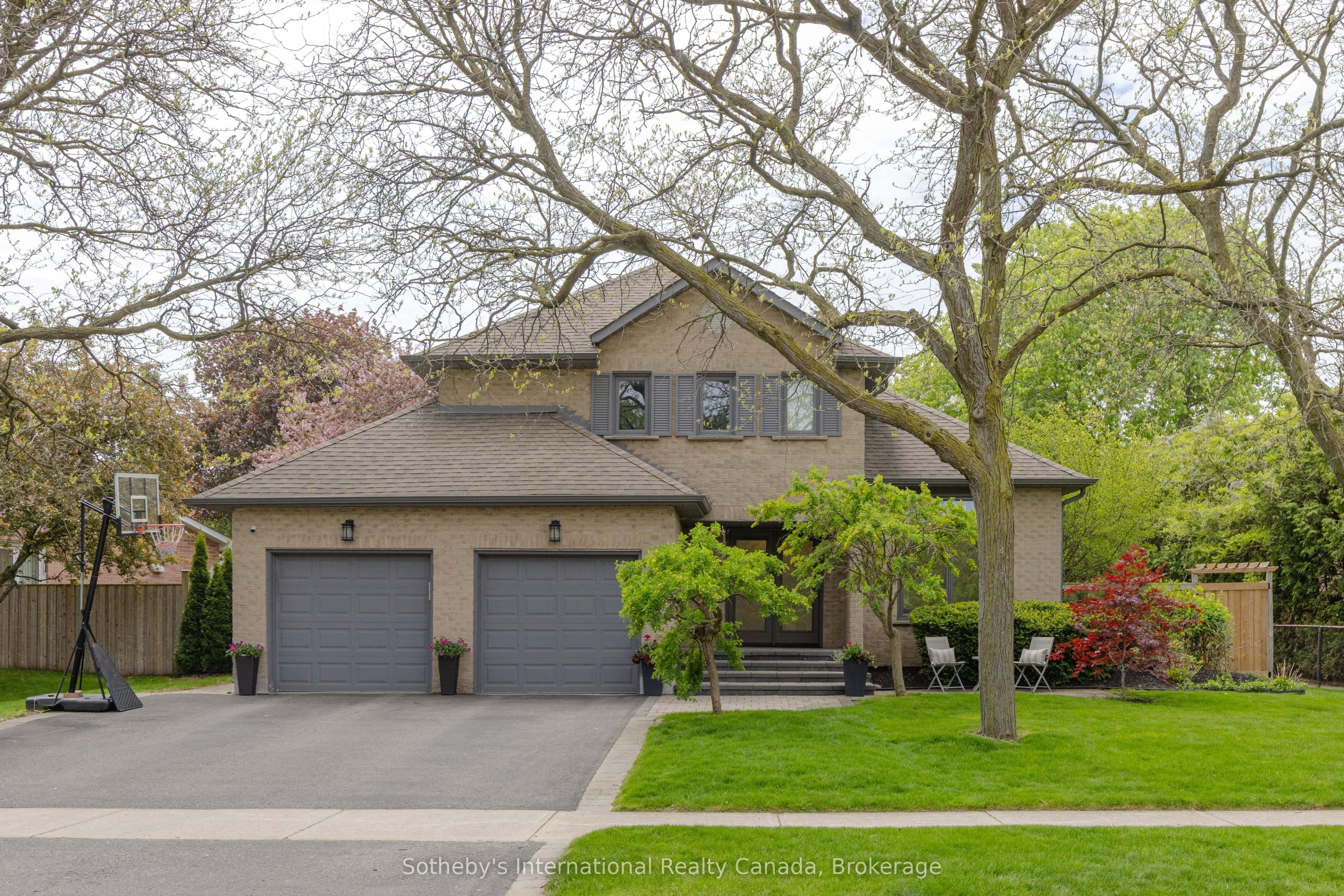 456 Aspen Forest Drive, Oakville, ON L6J 6H6 photo 2