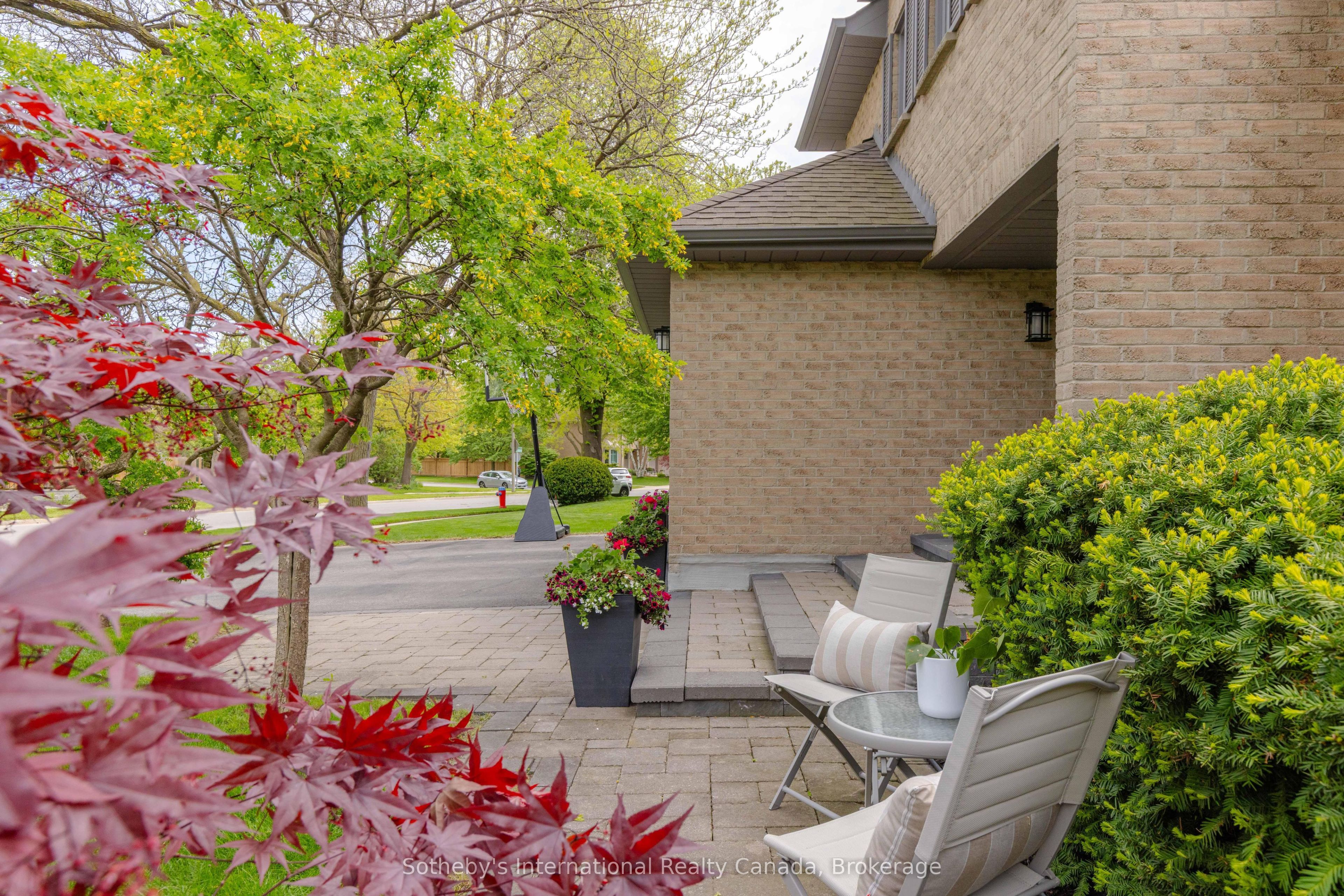 456 Aspen Forest Drive, Oakville, ON L6J 6H6 photo 4