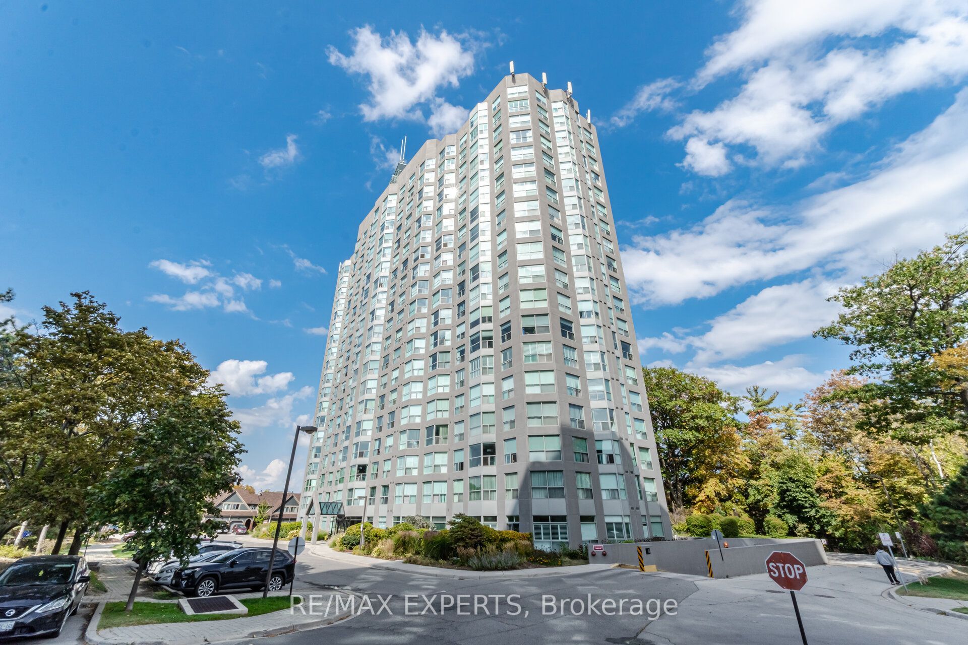 2155 Burnhamthorpe Road W 1408, Mississauga, ON L5L 5P4 photo 4