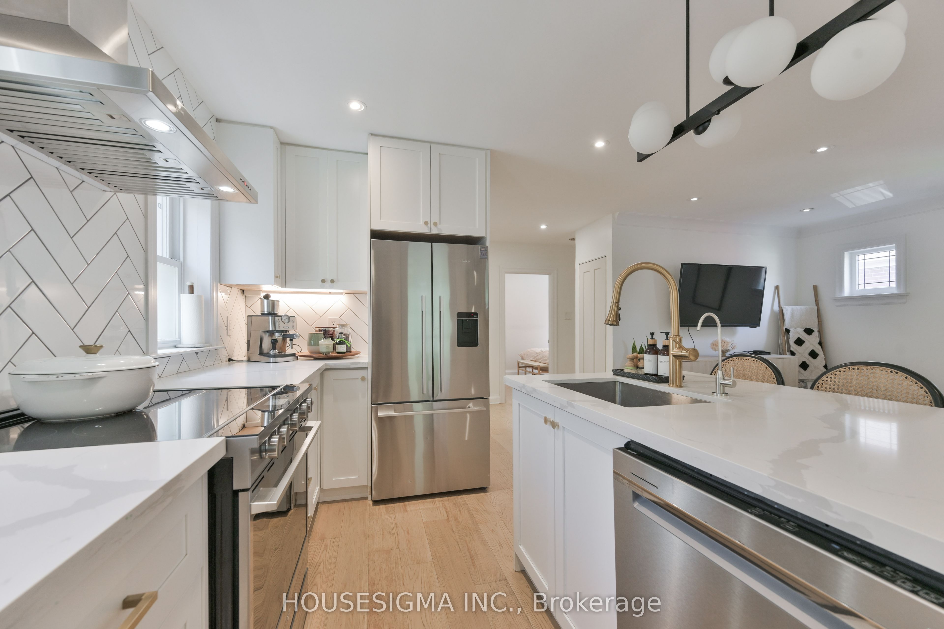 205 William Street, Toronto, ON M9N 2H2 photo 4