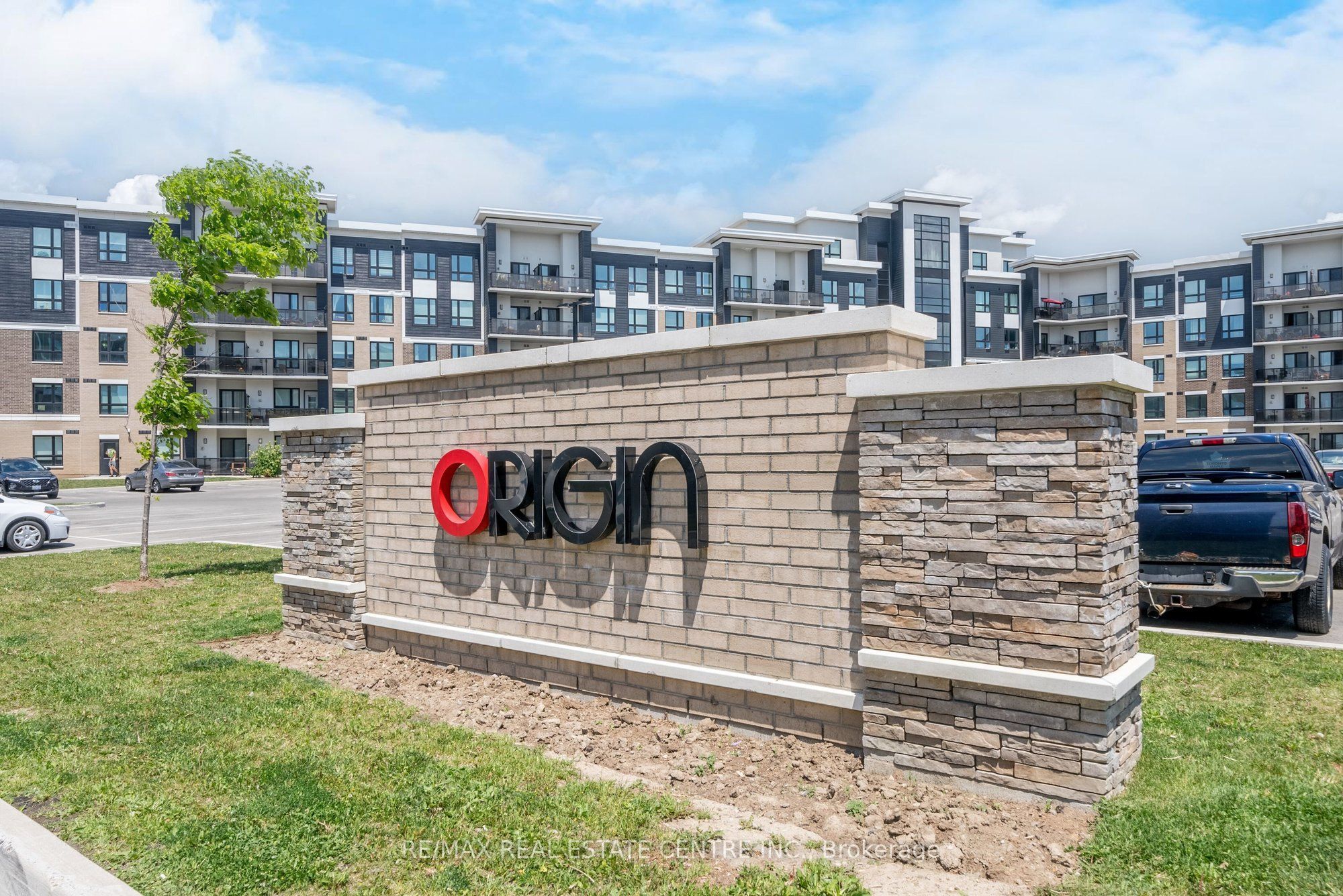 650 Sauve Street 408, Milton, ON L9T 9A8 photo 2