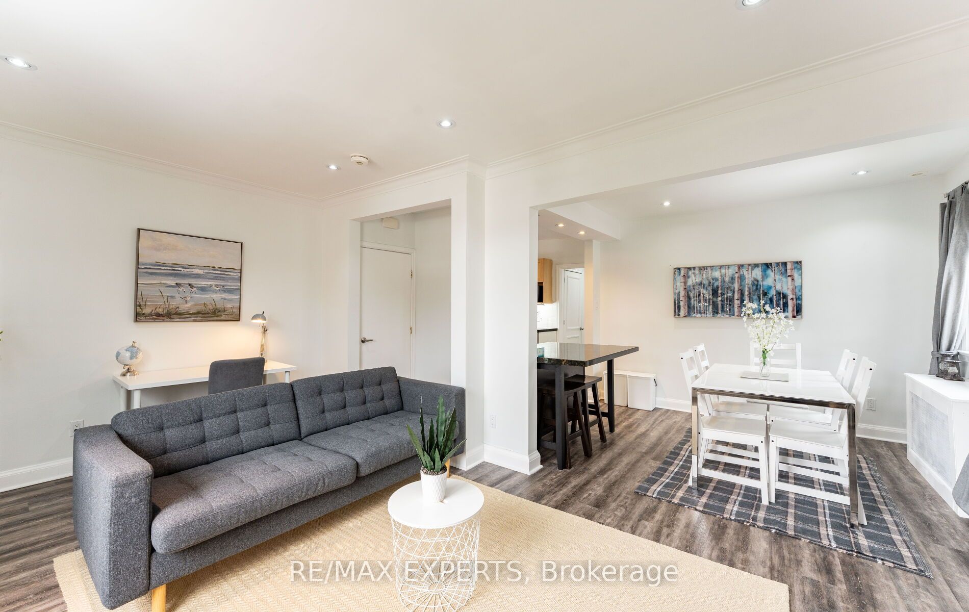 39 Twenty Fifth Street Lower, Toronto, ON M8V 3P8