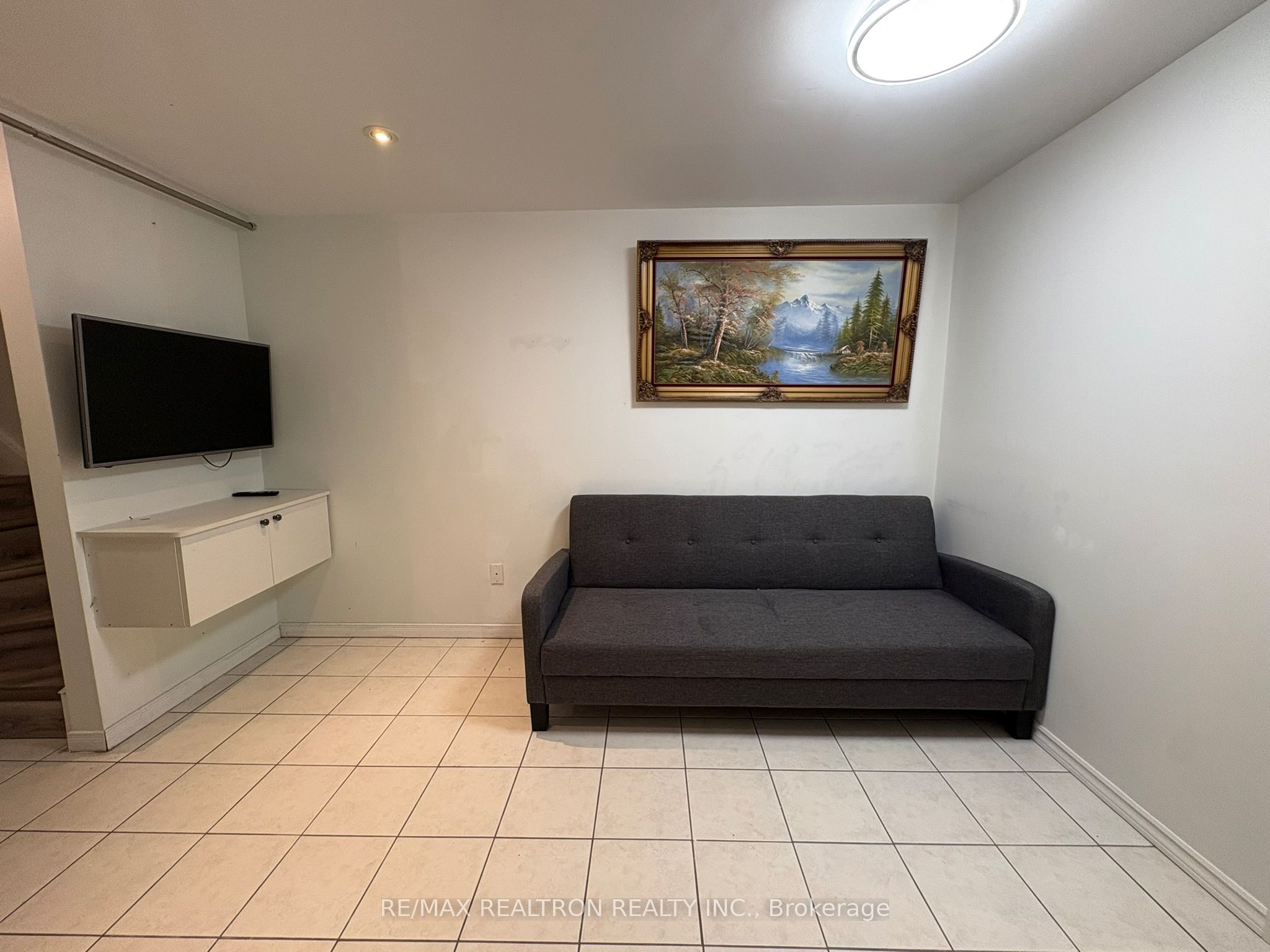 11 NORMAN WESLEY Way BSMT, Toronto, ON M3M 3H3 photo 3