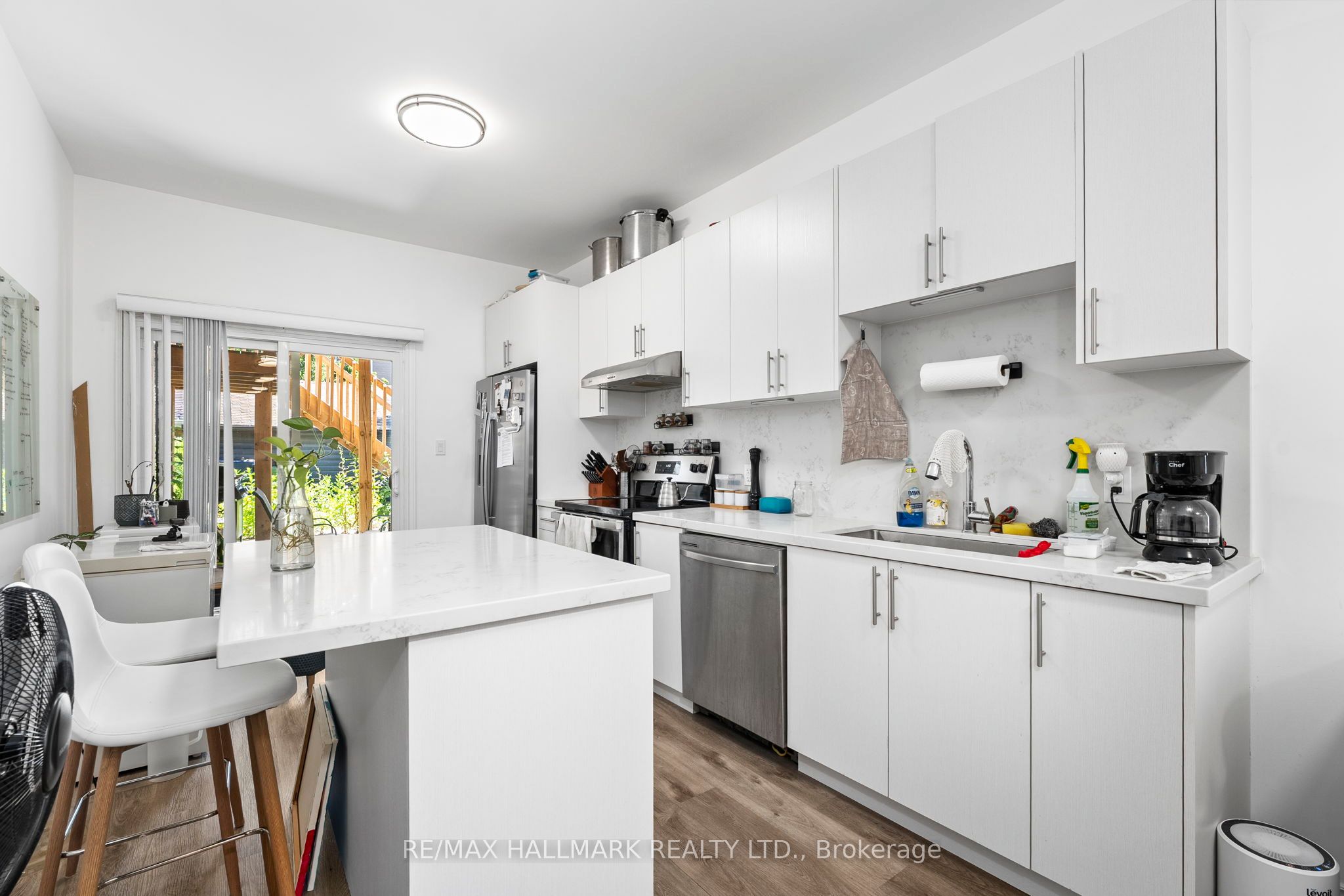 123 Lansdowne Avenue, Toronto, ON M6K 2W1 photo 4