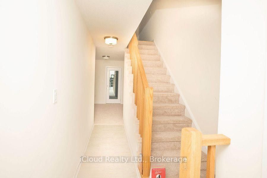 84 Fieldridge Crescent, Brampton, ON L6R 0C2 photo 3