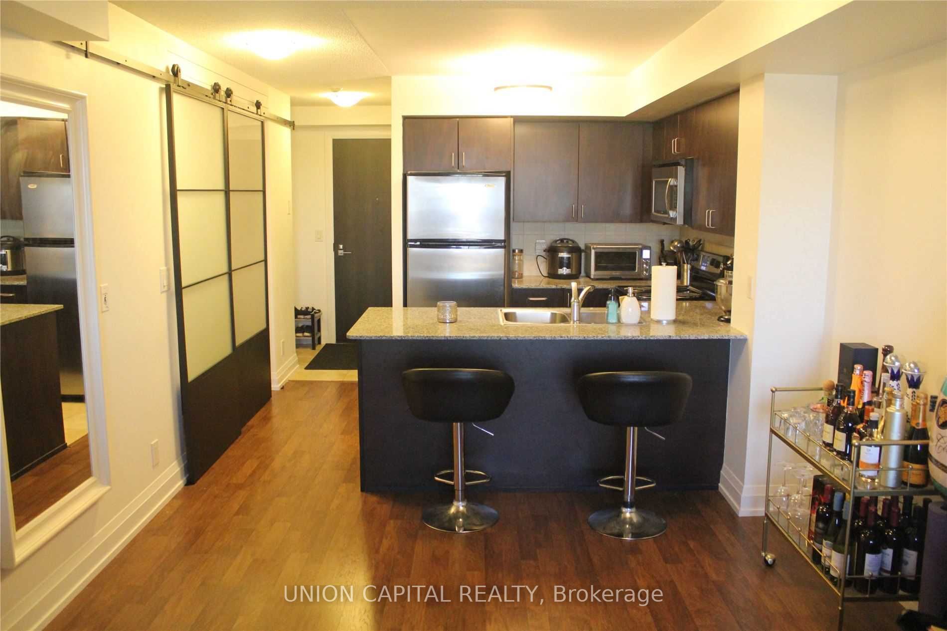 55 De Boers Drive 203, Toronto, ON M3J 0G5