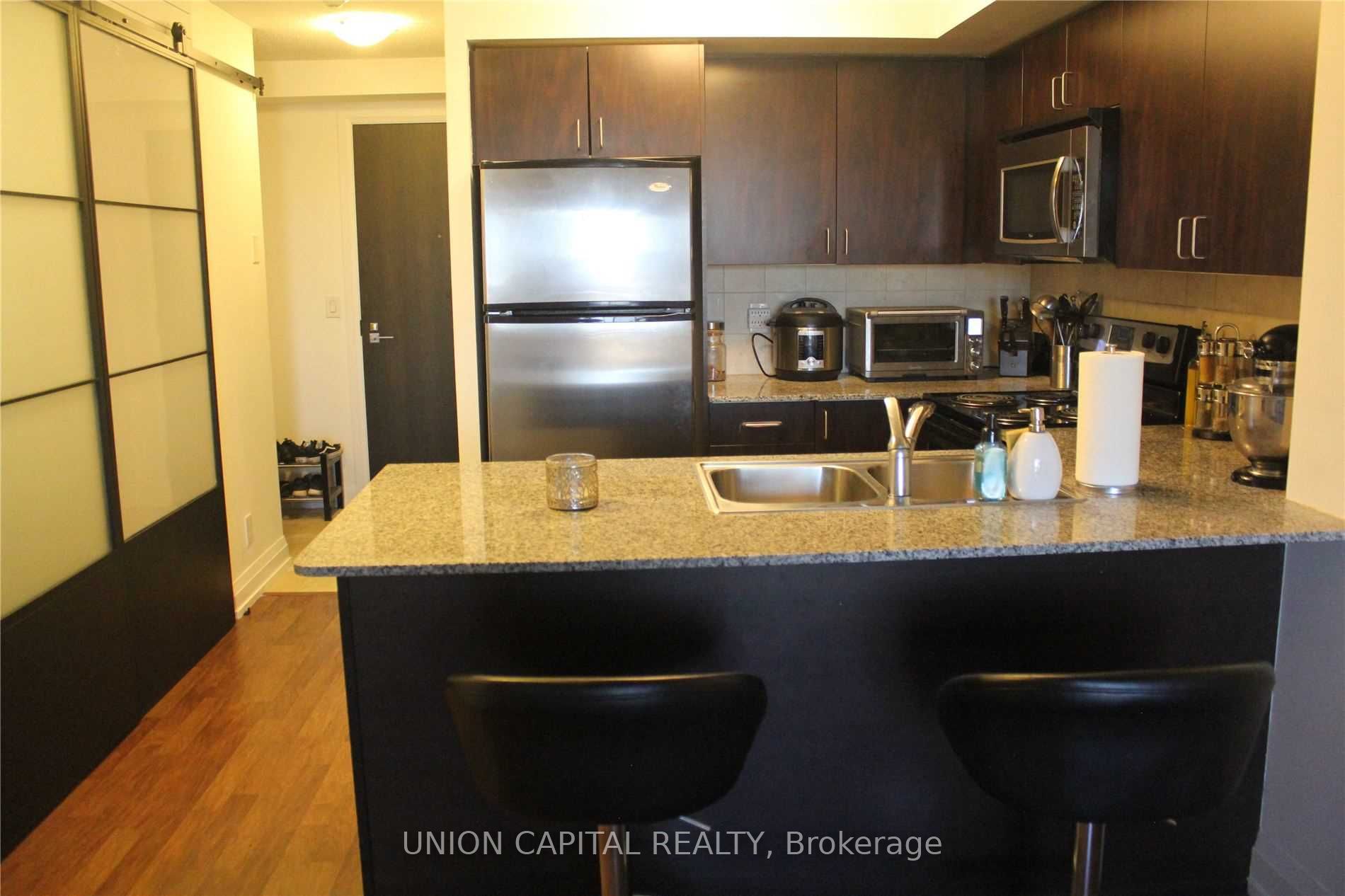 55 De Boers Drive 203, Toronto, ON M3J 0G5 photo 2