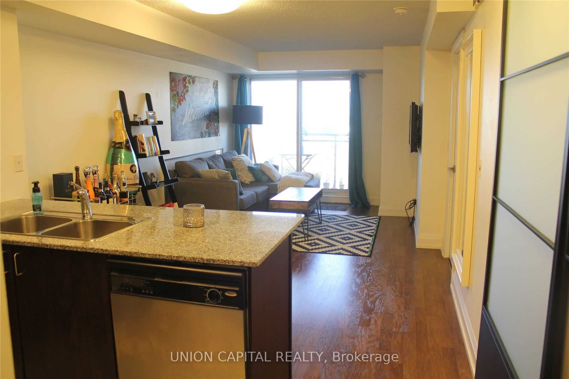 55 De Boers Drive 203, Toronto, ON M3J 0G5 photo 4