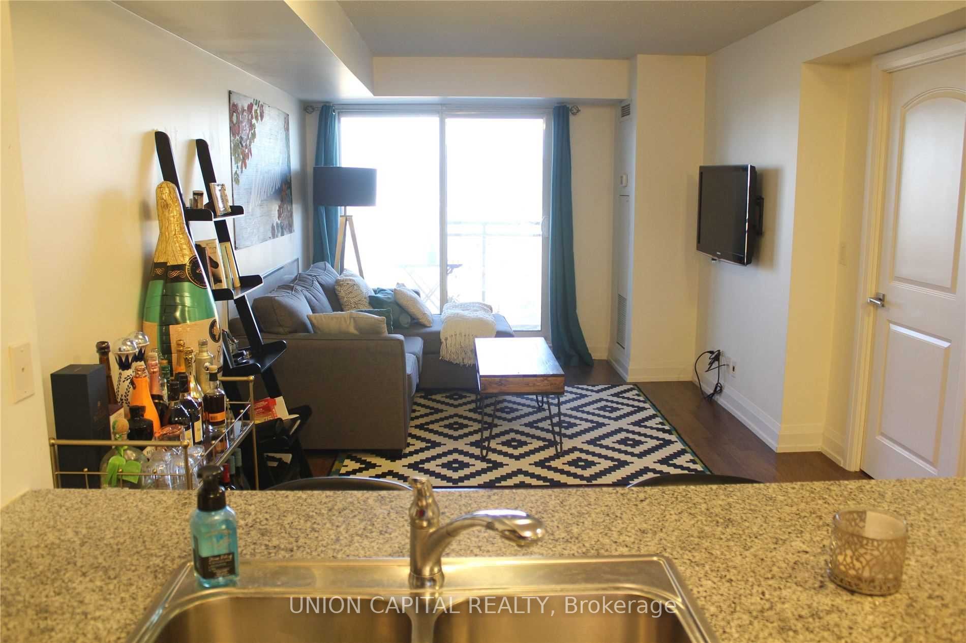 55 De Boers Drive 203, Toronto, ON M3J 0G5 photo 5