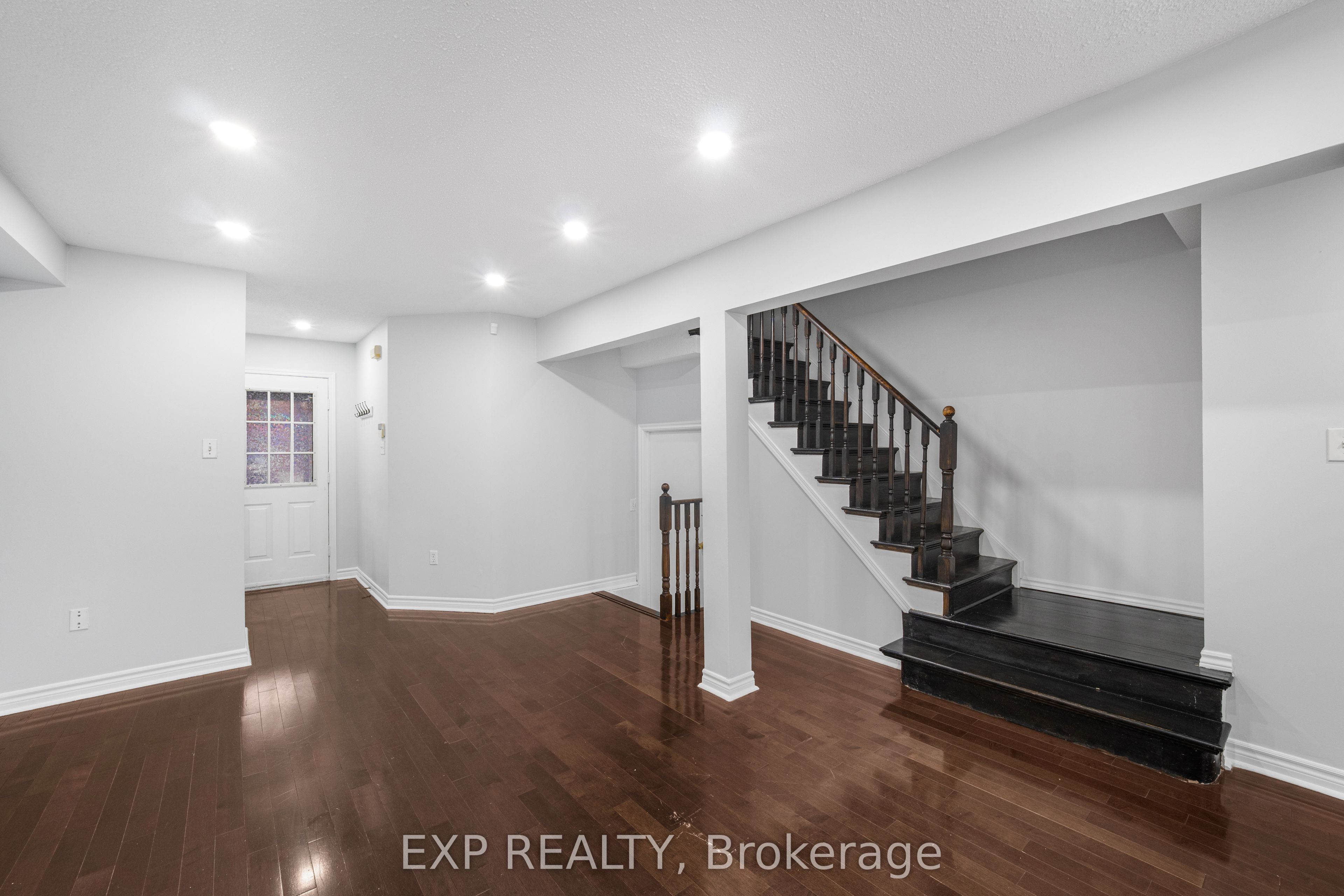 128 Olympia Crescent, Brampton, ON L6X 4W3 photo 2