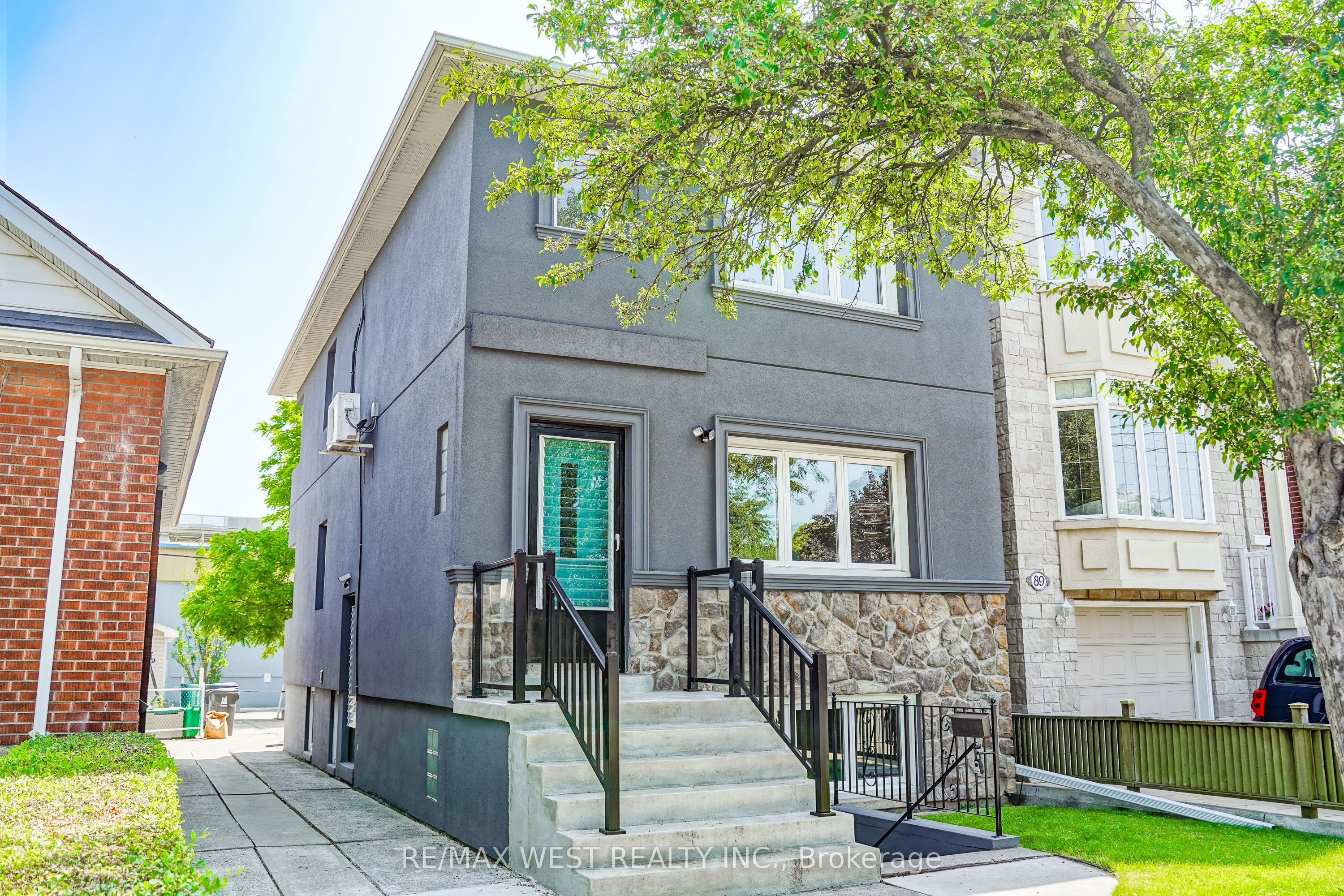 91 Twenty Second Street, Toronto, ON M8V 3M3 photo 2
