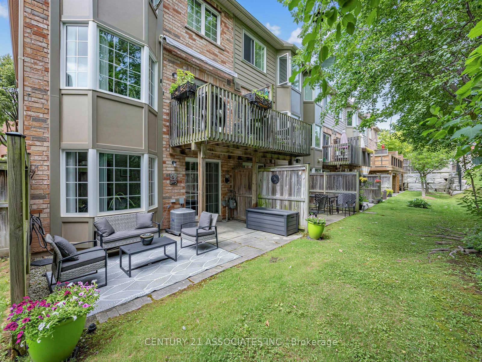 233 Duskywing Way 48, Oakville, ON L6L 0C5 photo 3