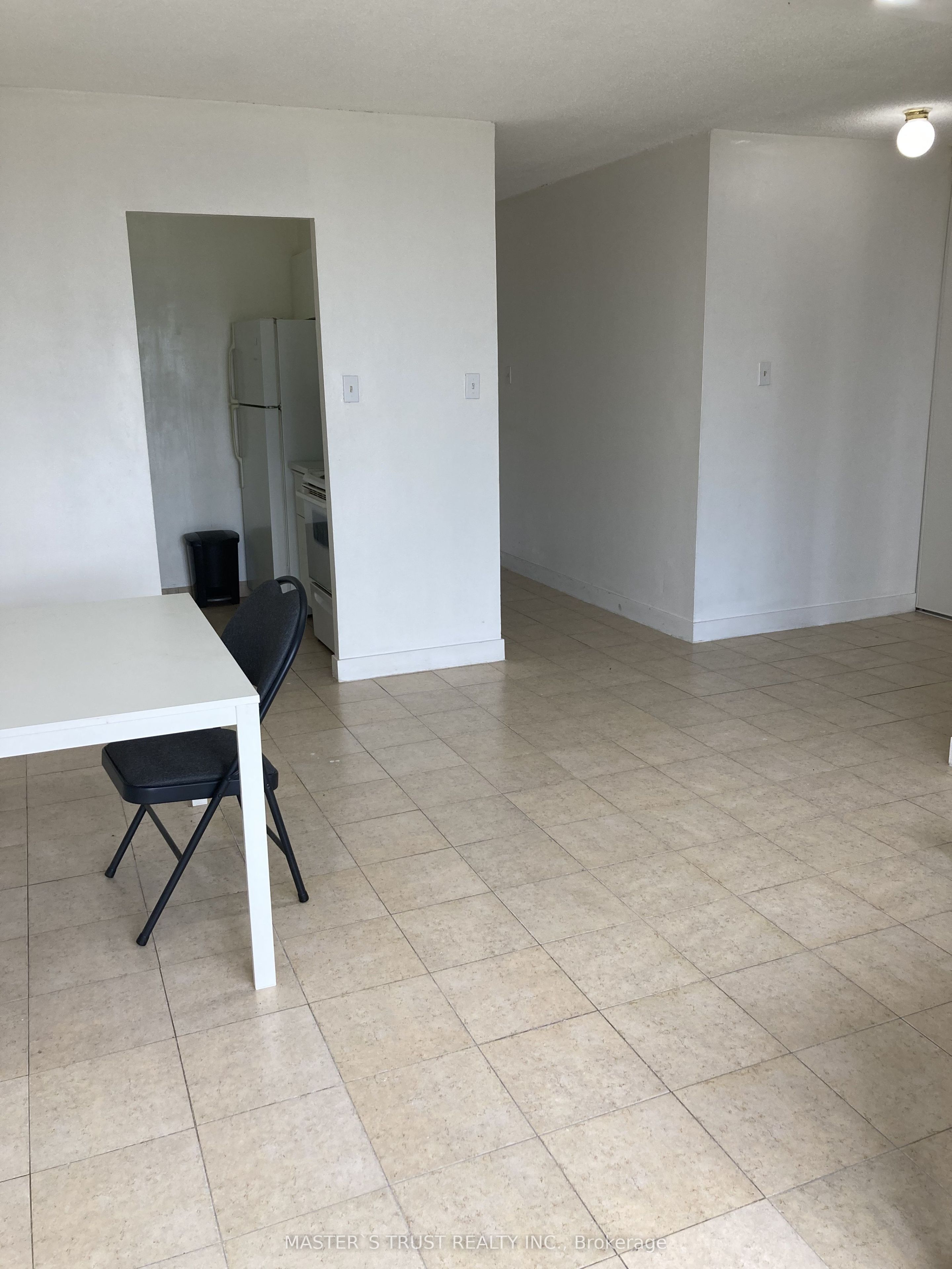 940 Caledonia Road 908, Toronto, ON M6B 3Y4 photo 2