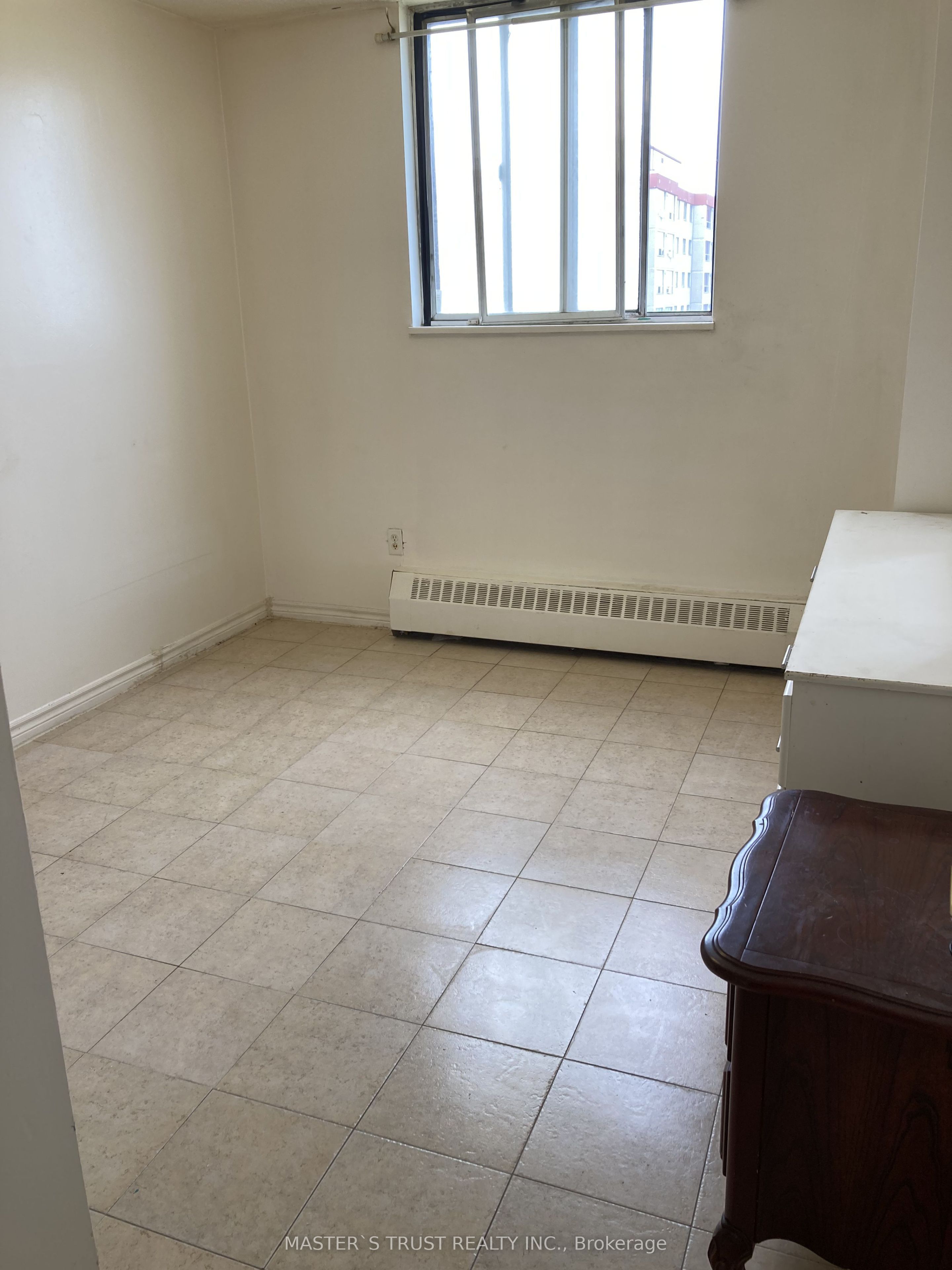 940 Caledonia Road 908, Toronto, ON M6B 3Y4 photo 3