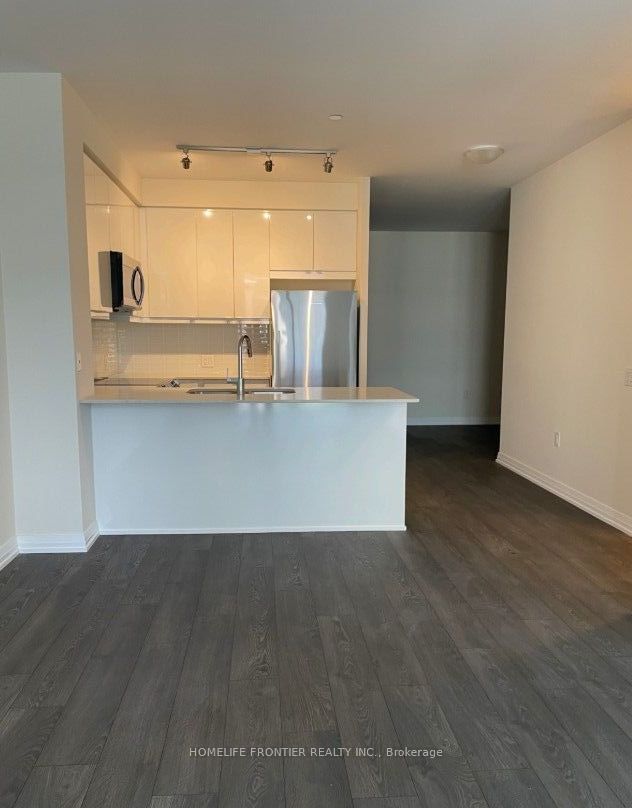 50 NW Thomas Riley Road 308, Toronto, ON M9N 0C5 photo 2