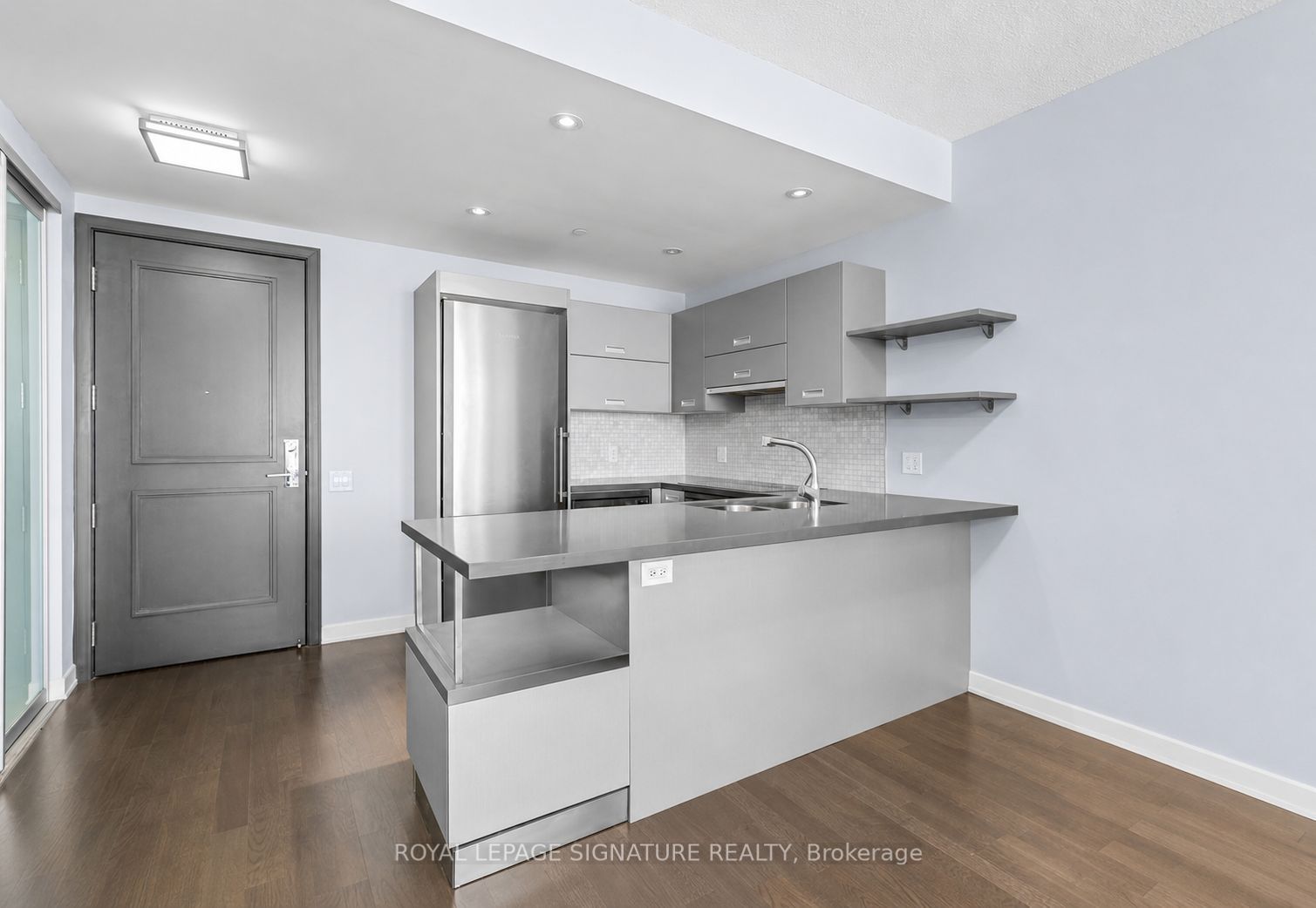 90 Park Lawn Road 2309, Toronto, ON M8Y 0B6 photo 3