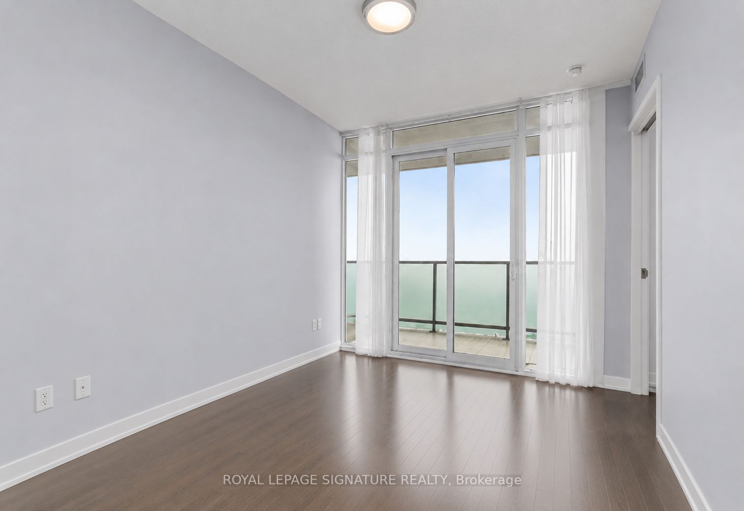 90 Park Lawn Road 2309, Toronto, ON M8Y 0B6 photo 5