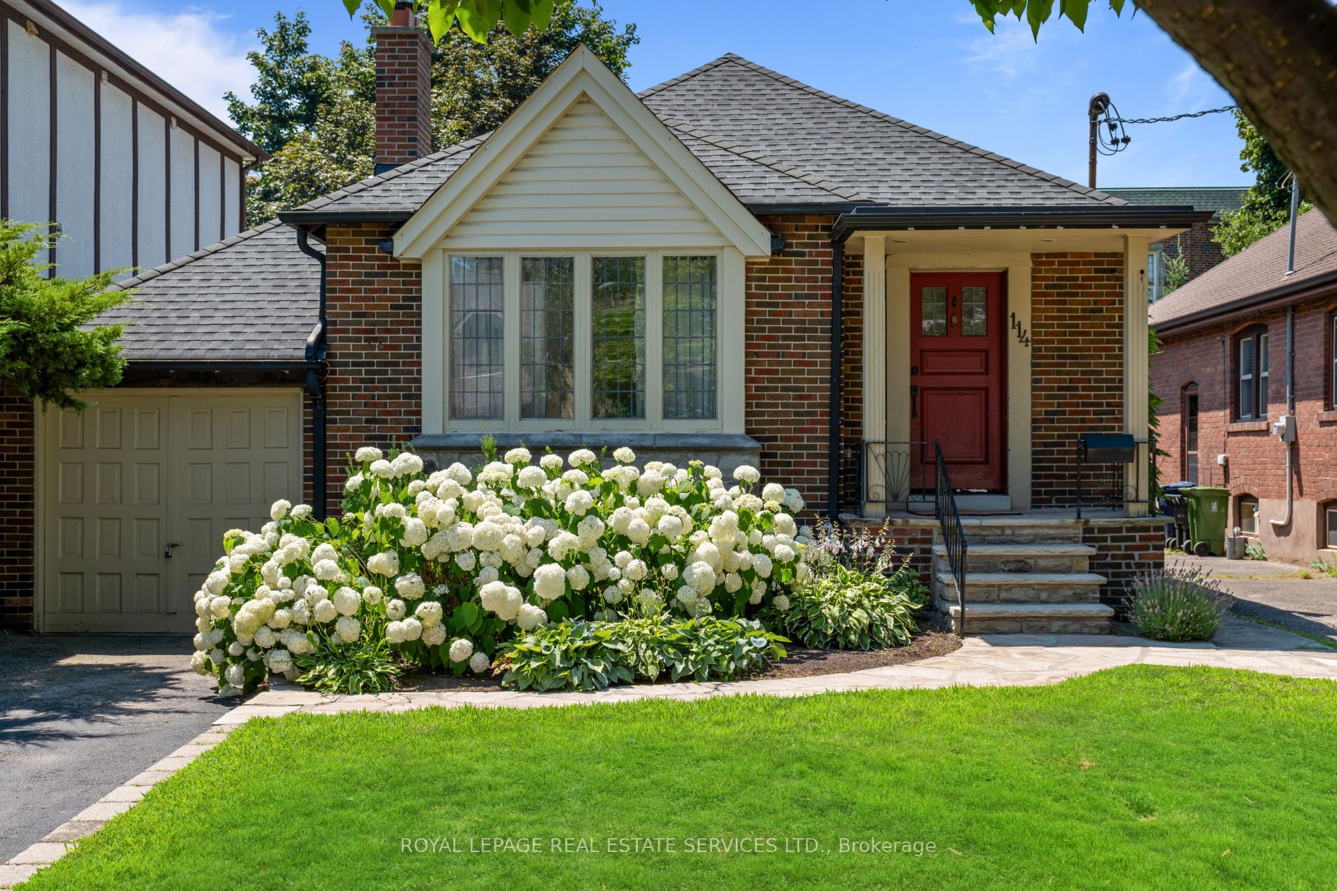 114 Humbervale Boulevard, Toronto, ON M8Y 3P7