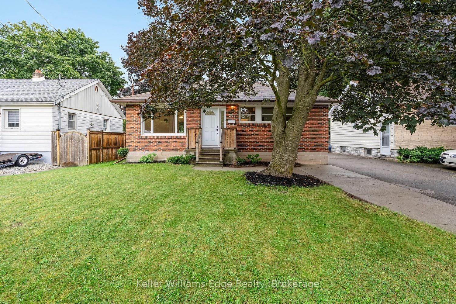 292 Mill Street E, Halton Hills, ON L7J 1J9 photo 2