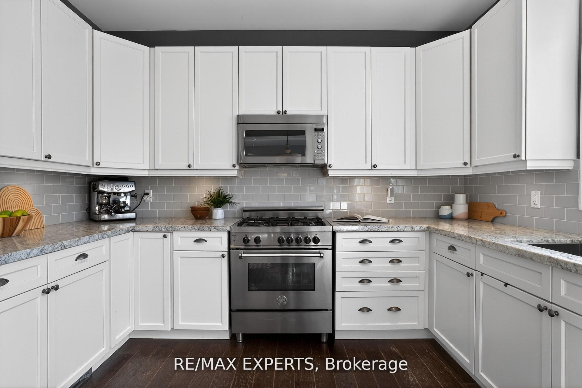 30 Cedarholme Avenue, Caledon, ON L7C 3S9 photo 5
