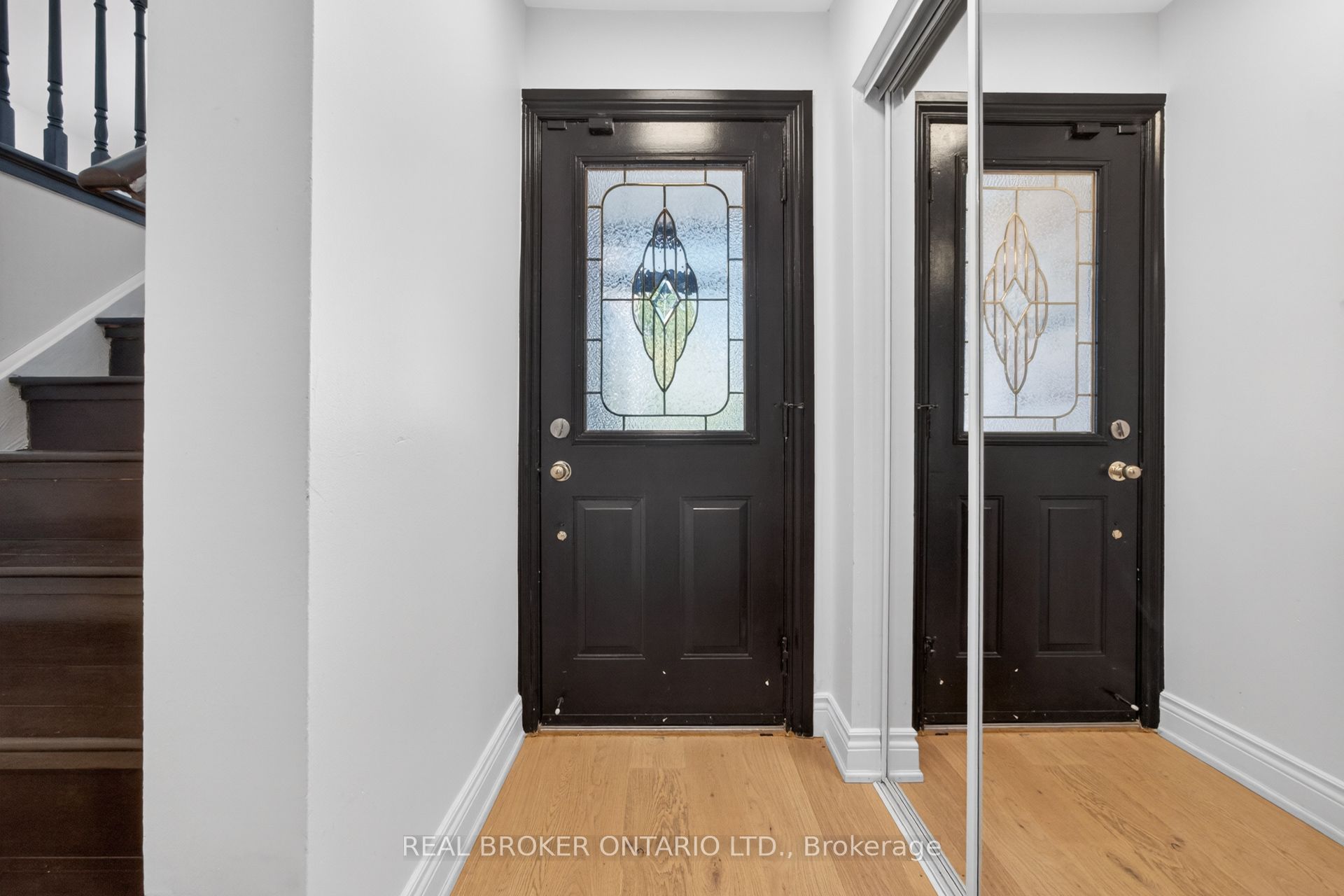 4326 Waterford Crescent, Mississauga, ON L5R 2B2 photo 2