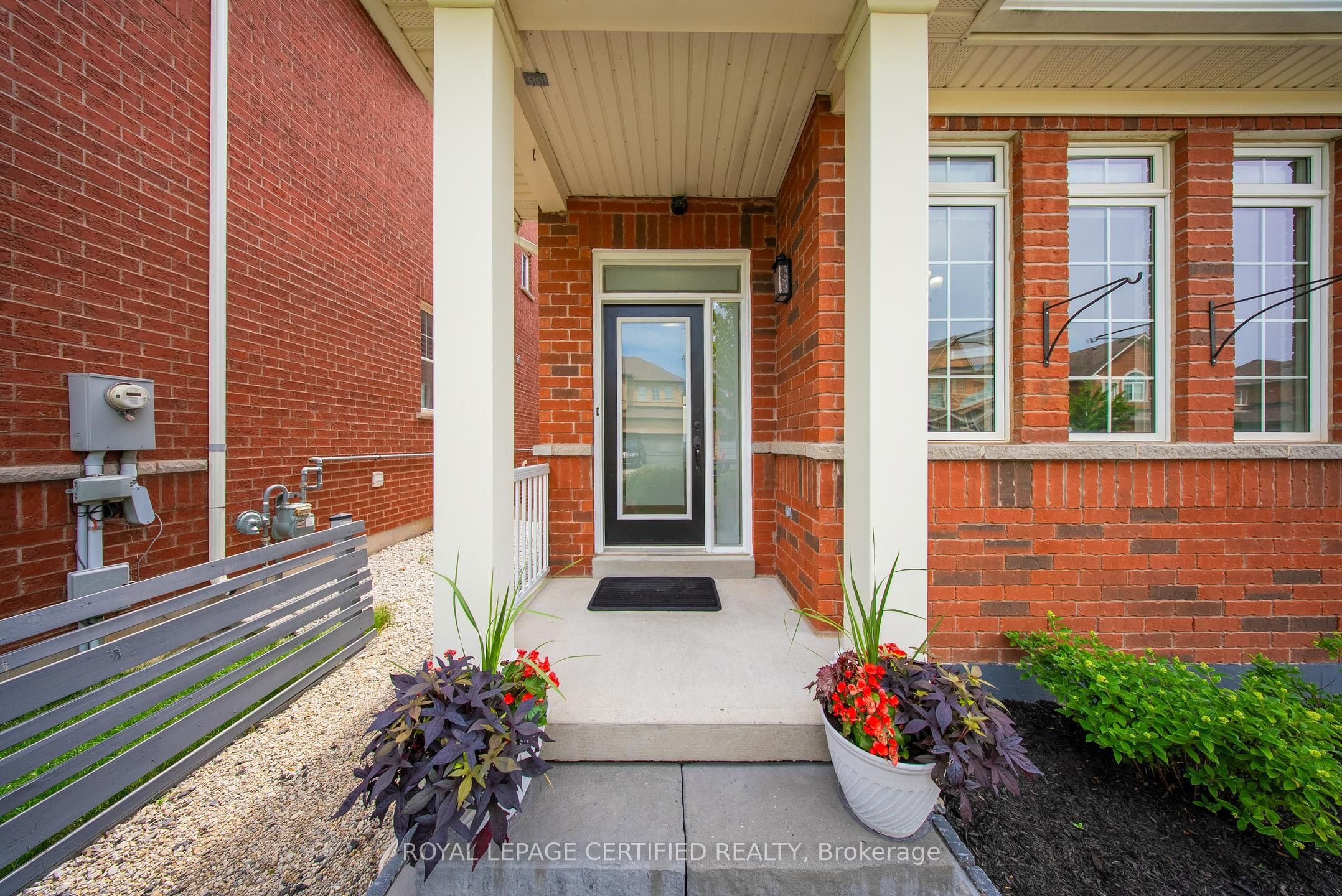 515 Hinchey Crescent, Milton, ON L9T 7X4 photo 3