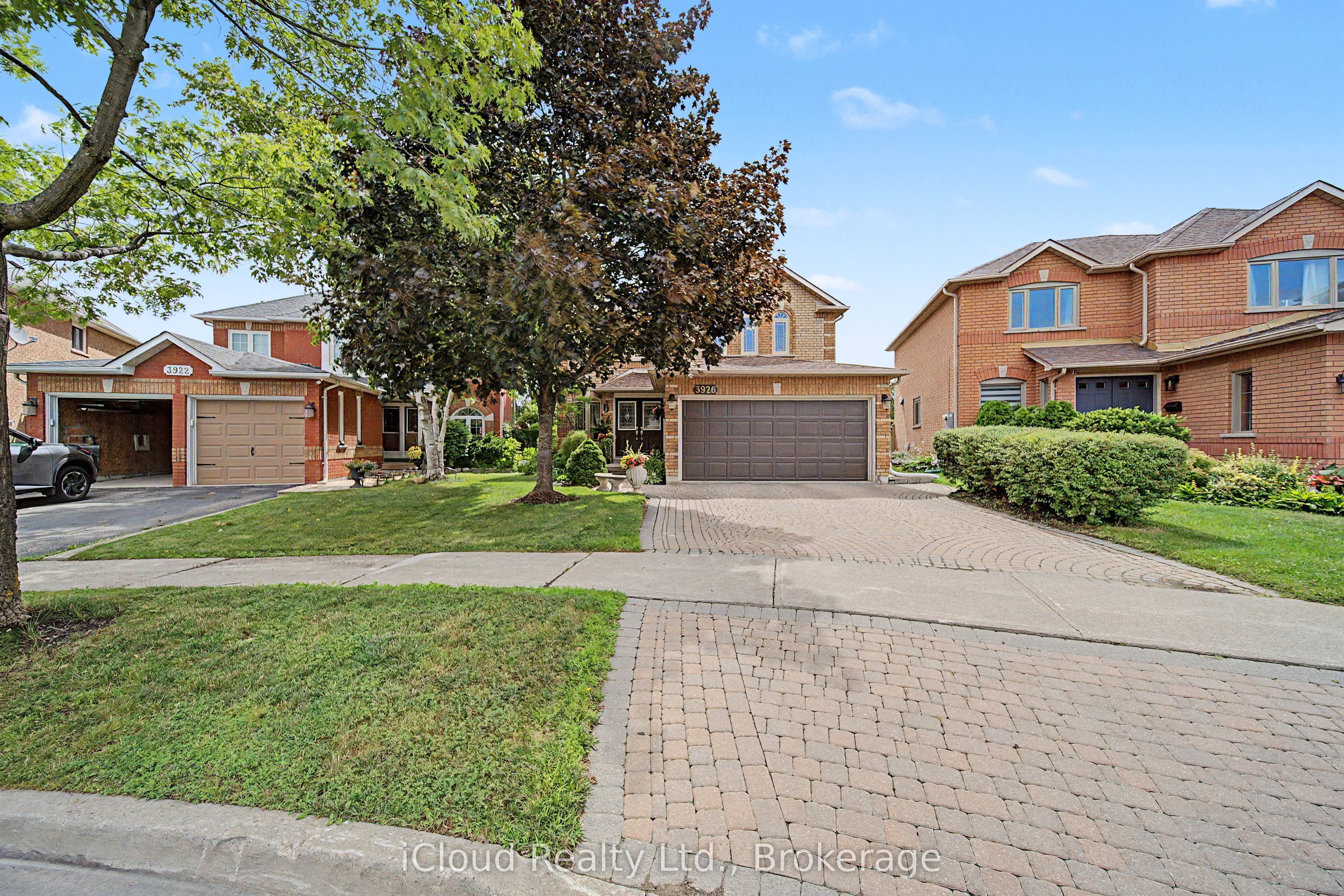 3926 Baggins Court, Mississauga, ON L5N 7A3 photo 3