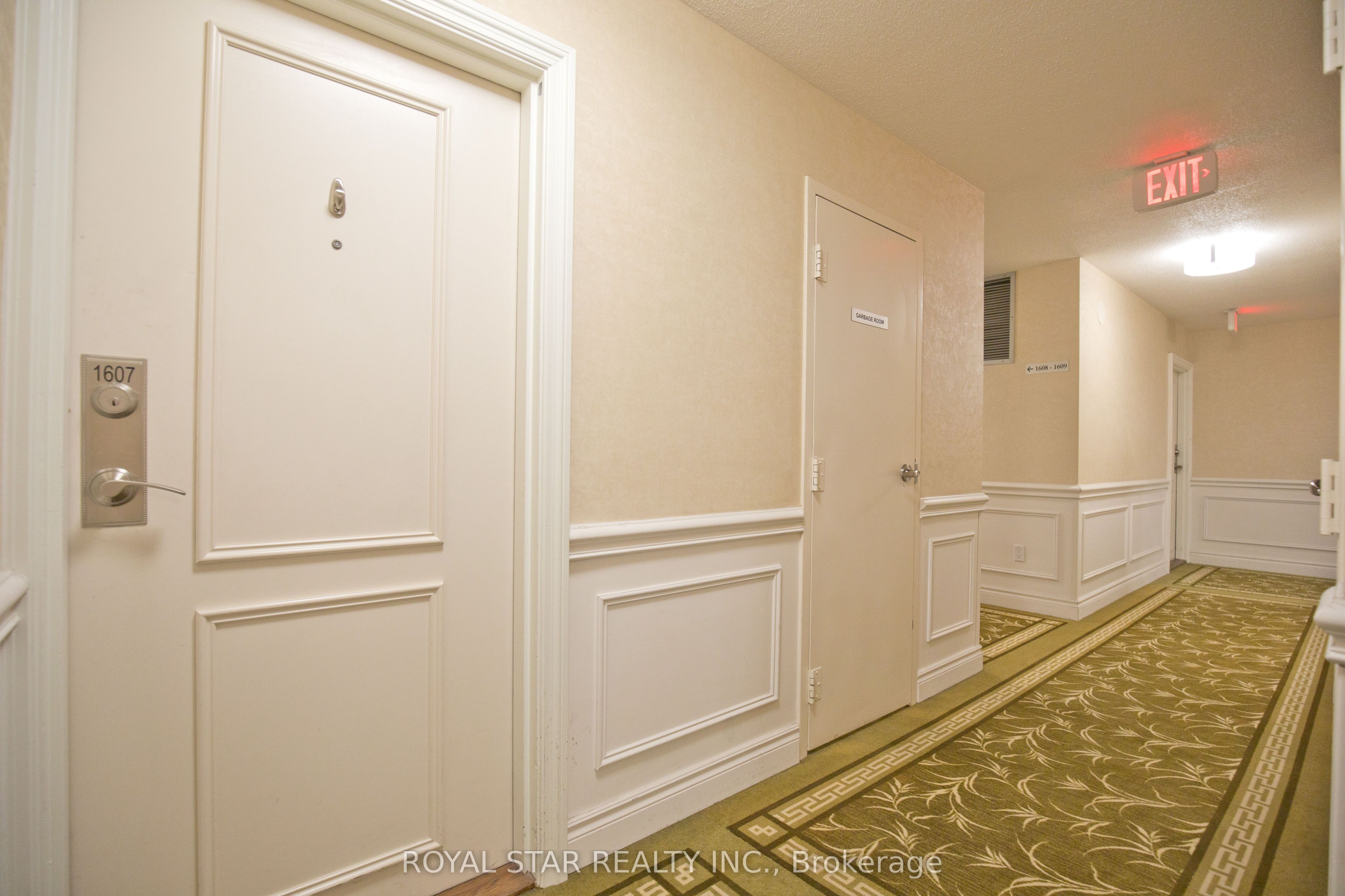 1535 Lakeshore Road E 1607, Mississauga, ON L5E 3E2 photo 4