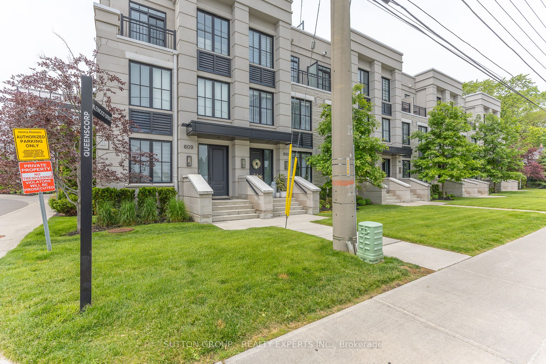 1190 Cawthra Road 610, Mississauga, ON L5E 0B7 photo 2