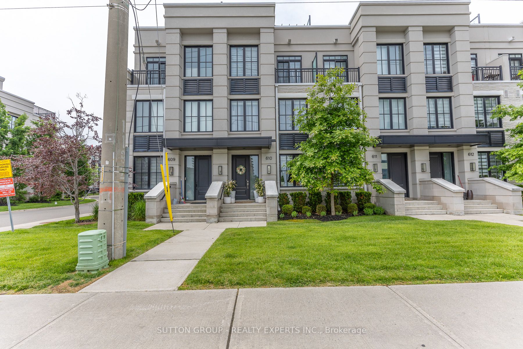 1190 Cawthra Road 610, Mississauga, ON L5E 0B7 photo 3
