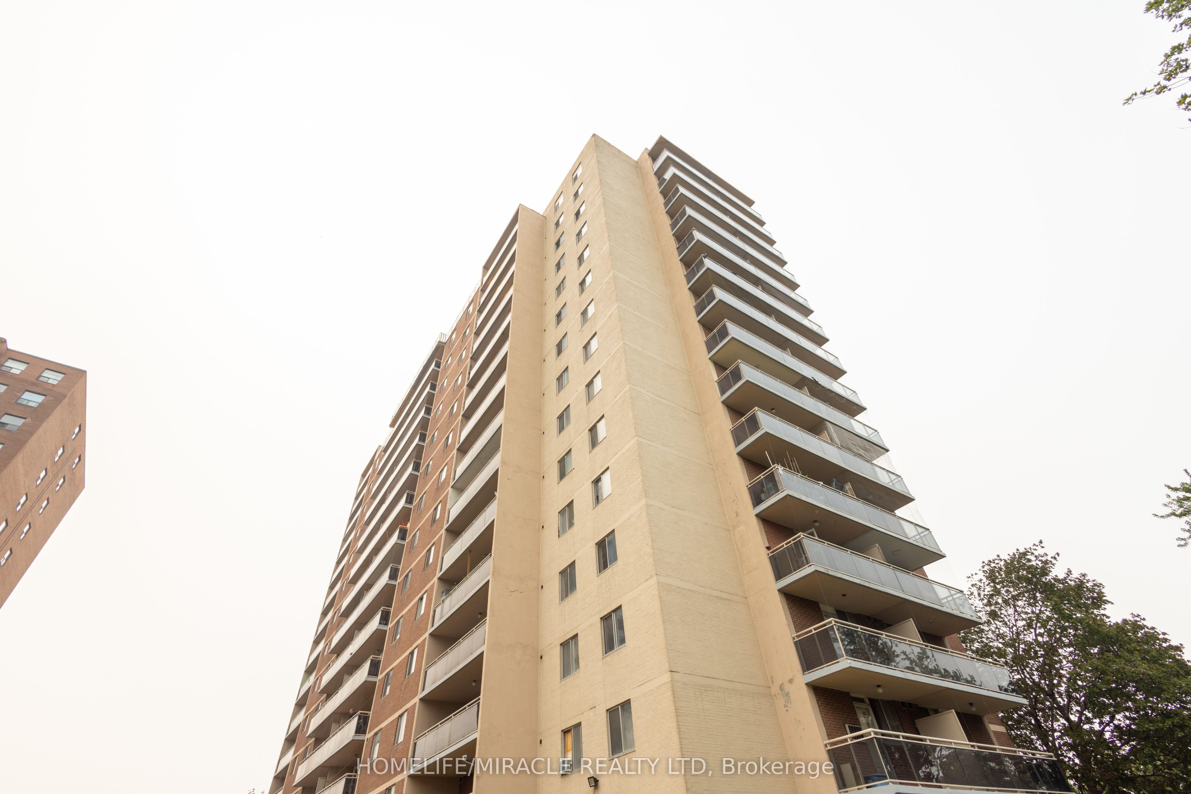 49 Silverstone Drive 1007, Toronto, ON M9V 3G2 photo 5