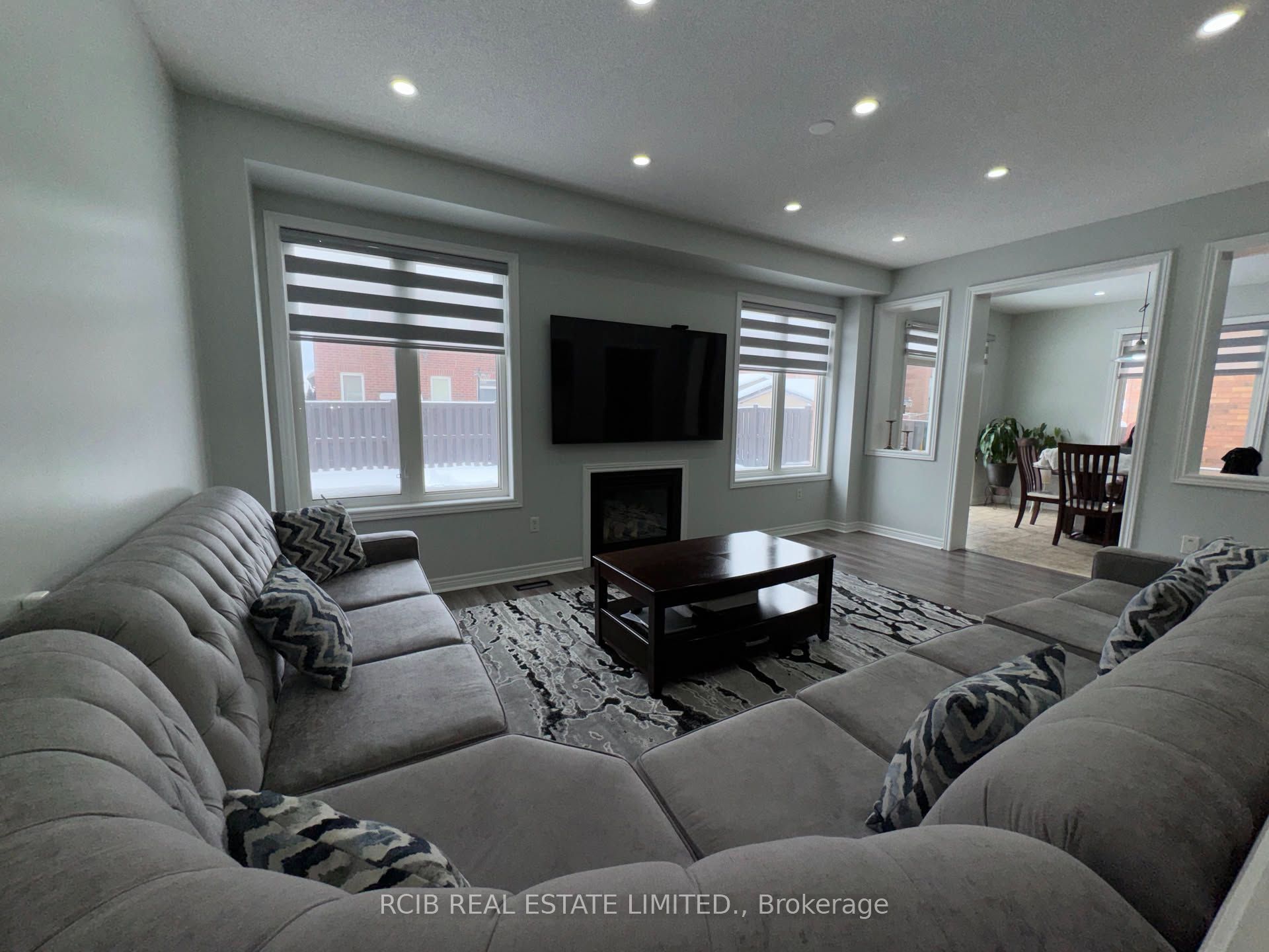 10 Whitepoppy Drive, Brampton, ON L7A 0L8 photo 3