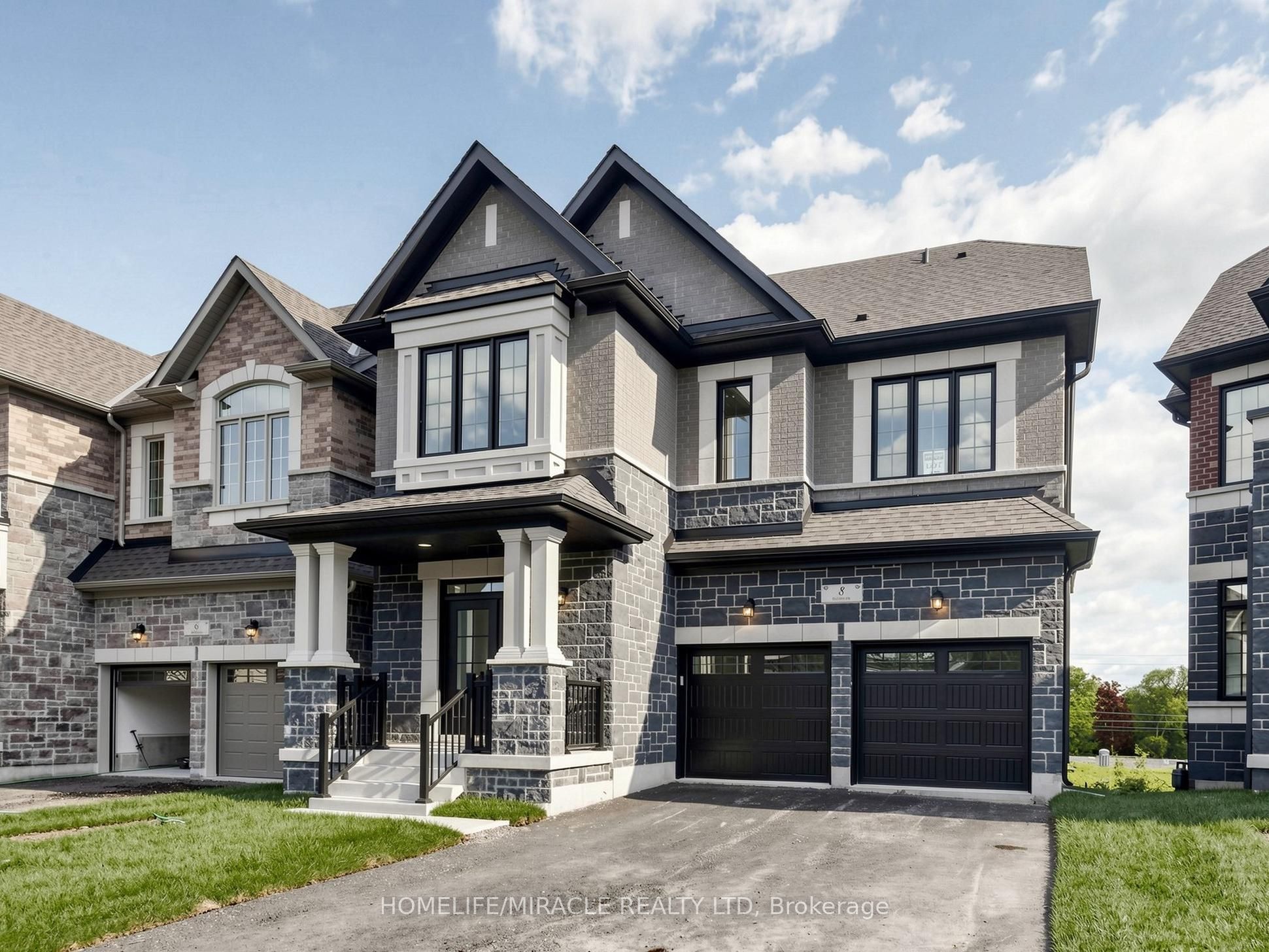 8 Ralston Court, Brampton, ON L6X 5S9 photo 2