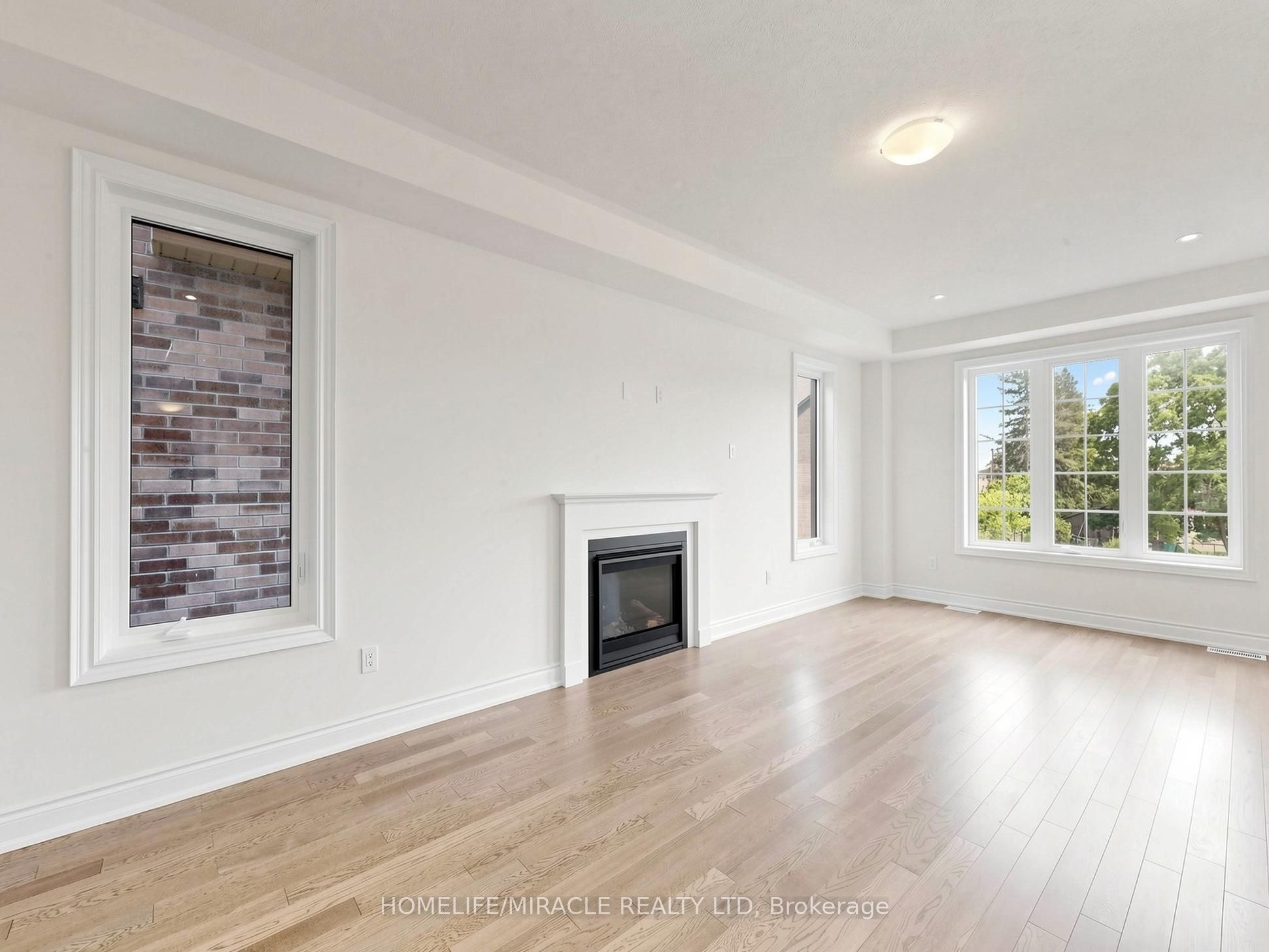 8 Ralston Court, Brampton, ON L6X 5S9 photo 4